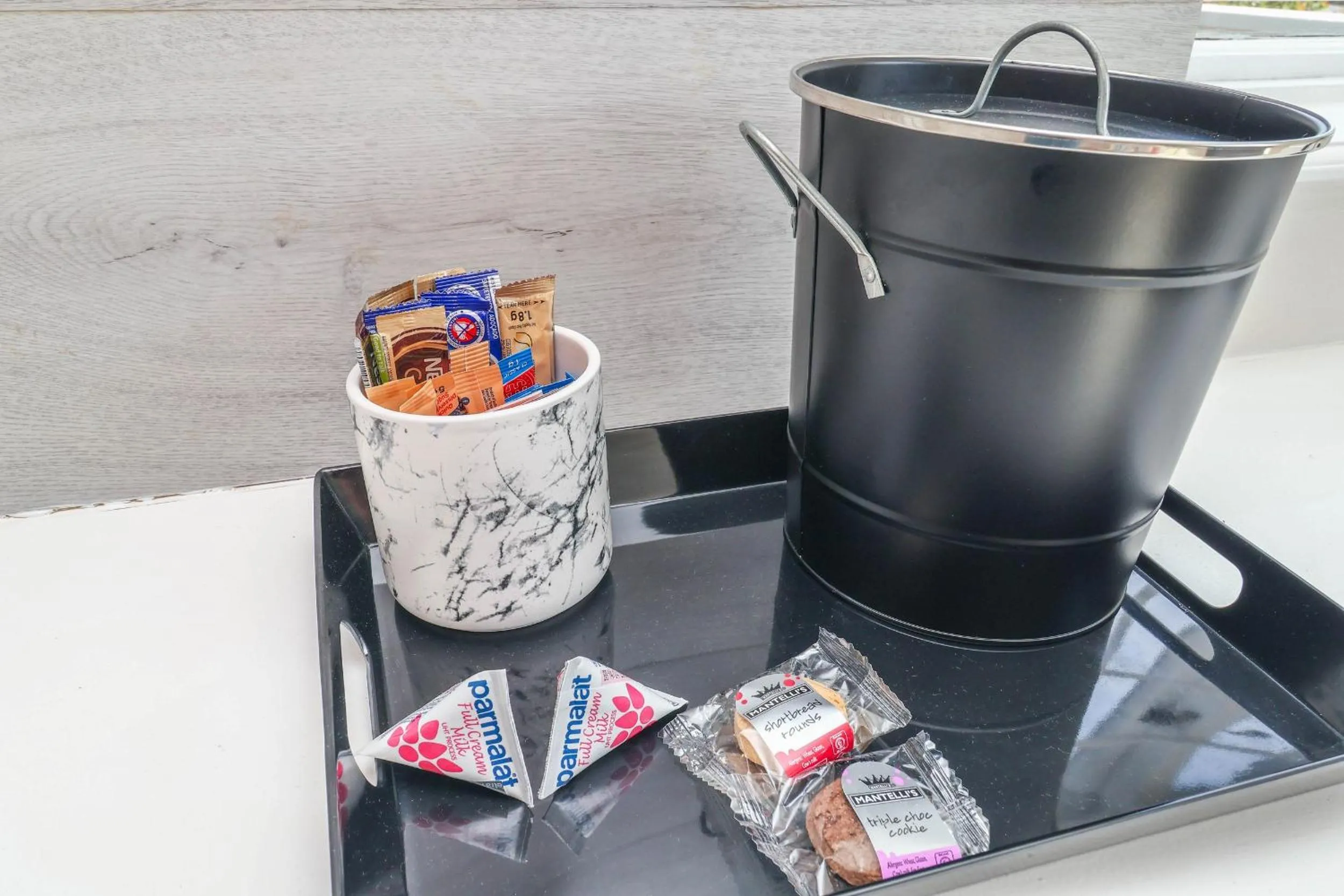 Coffee/tea facilities in Glenview Heads Apartments