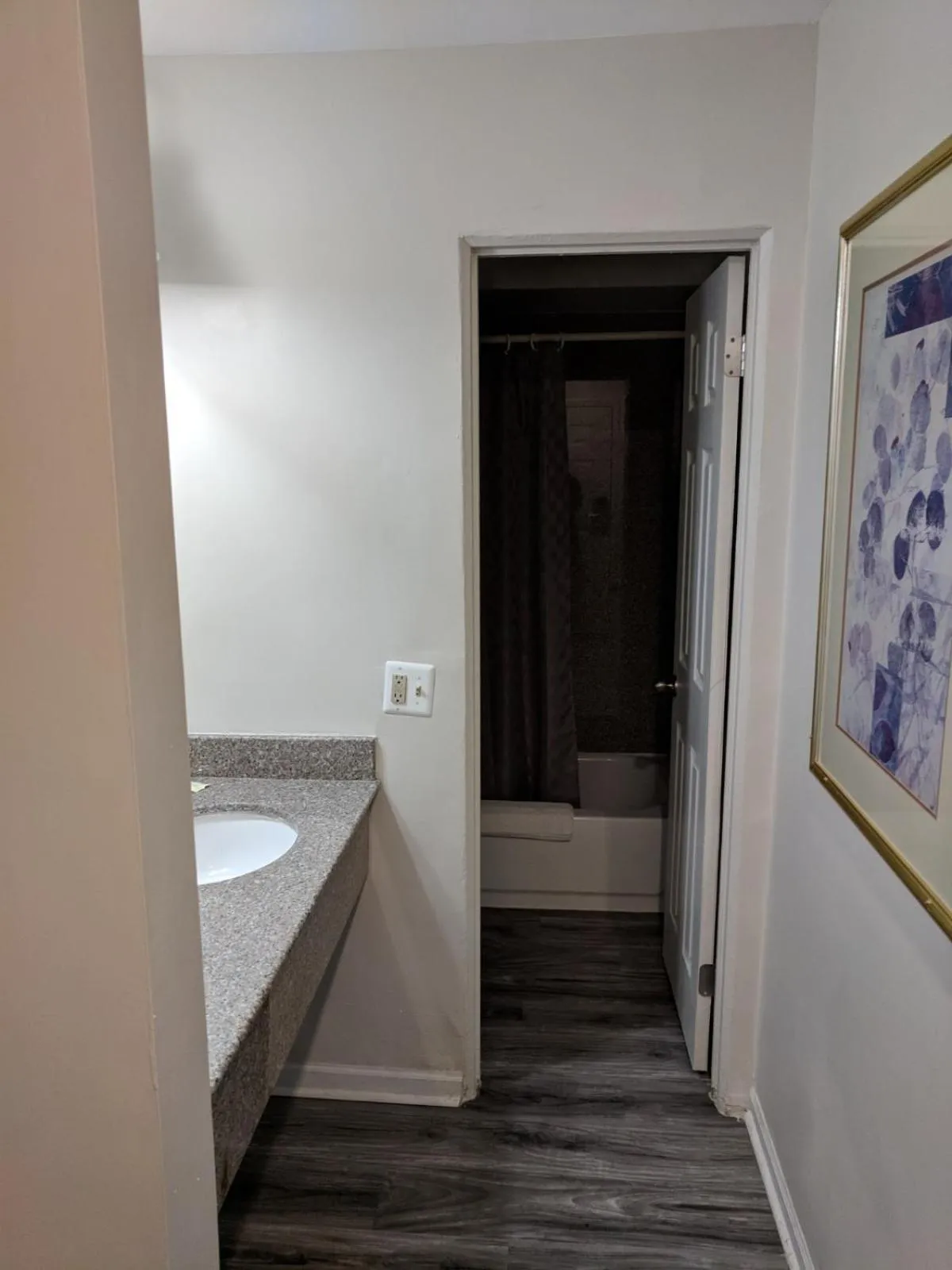 Bed in Skylark Motel