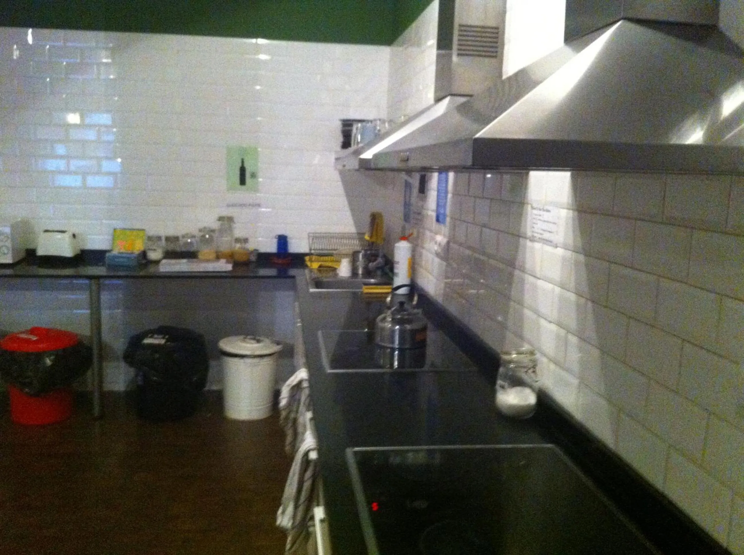 Kitchen or kitchenette in 360 Hostel Centro