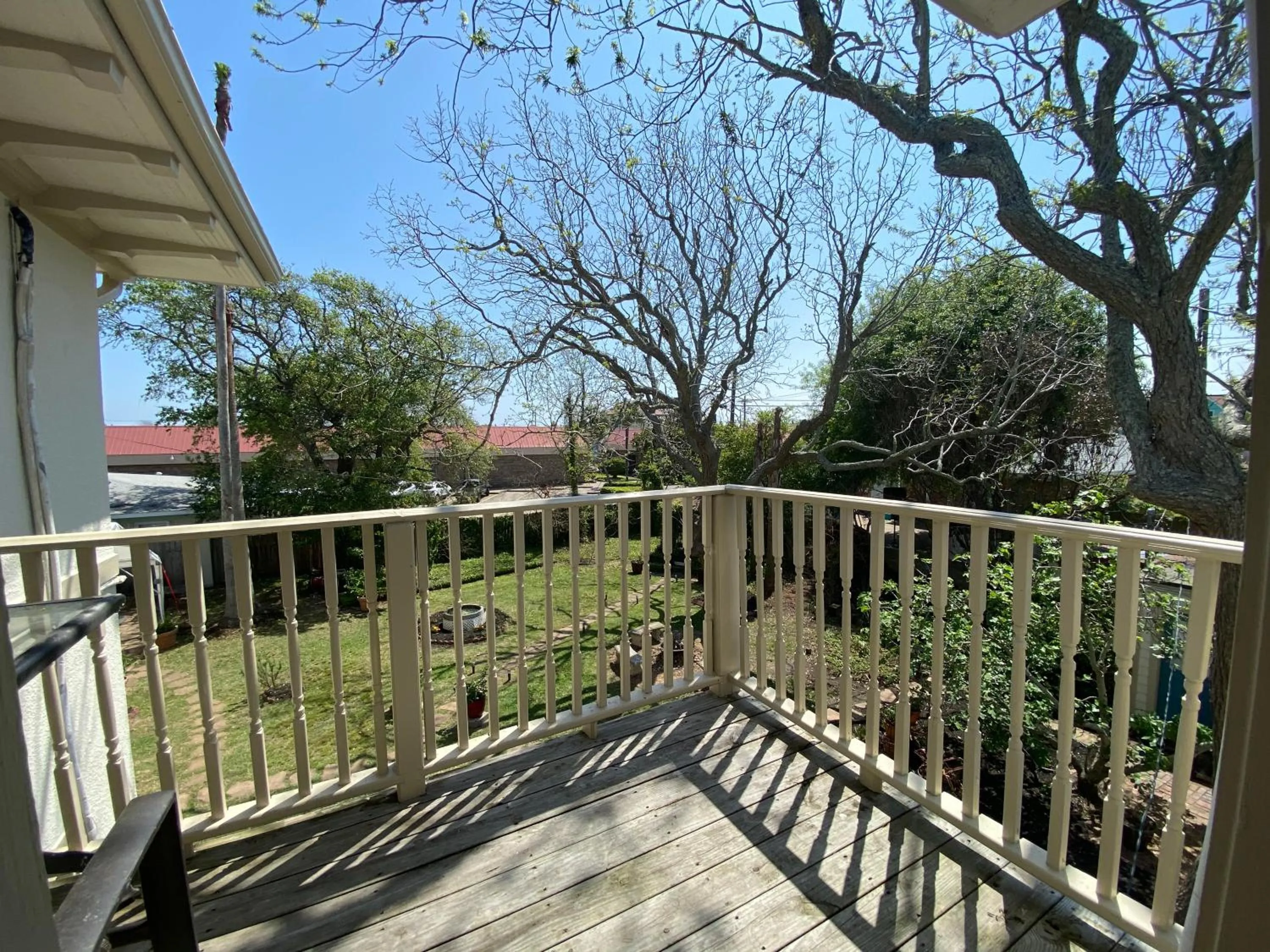 Property building in Avenue O Bed and Breakfast