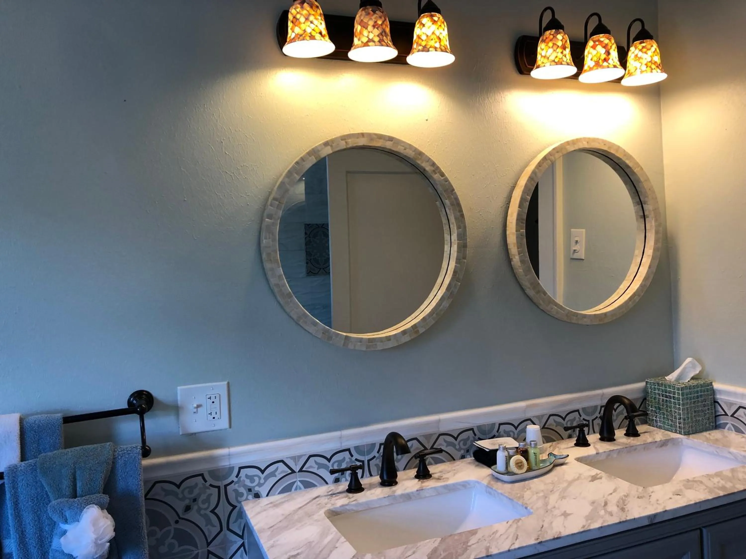 Bathroom in Avenue O Bed and Breakfast