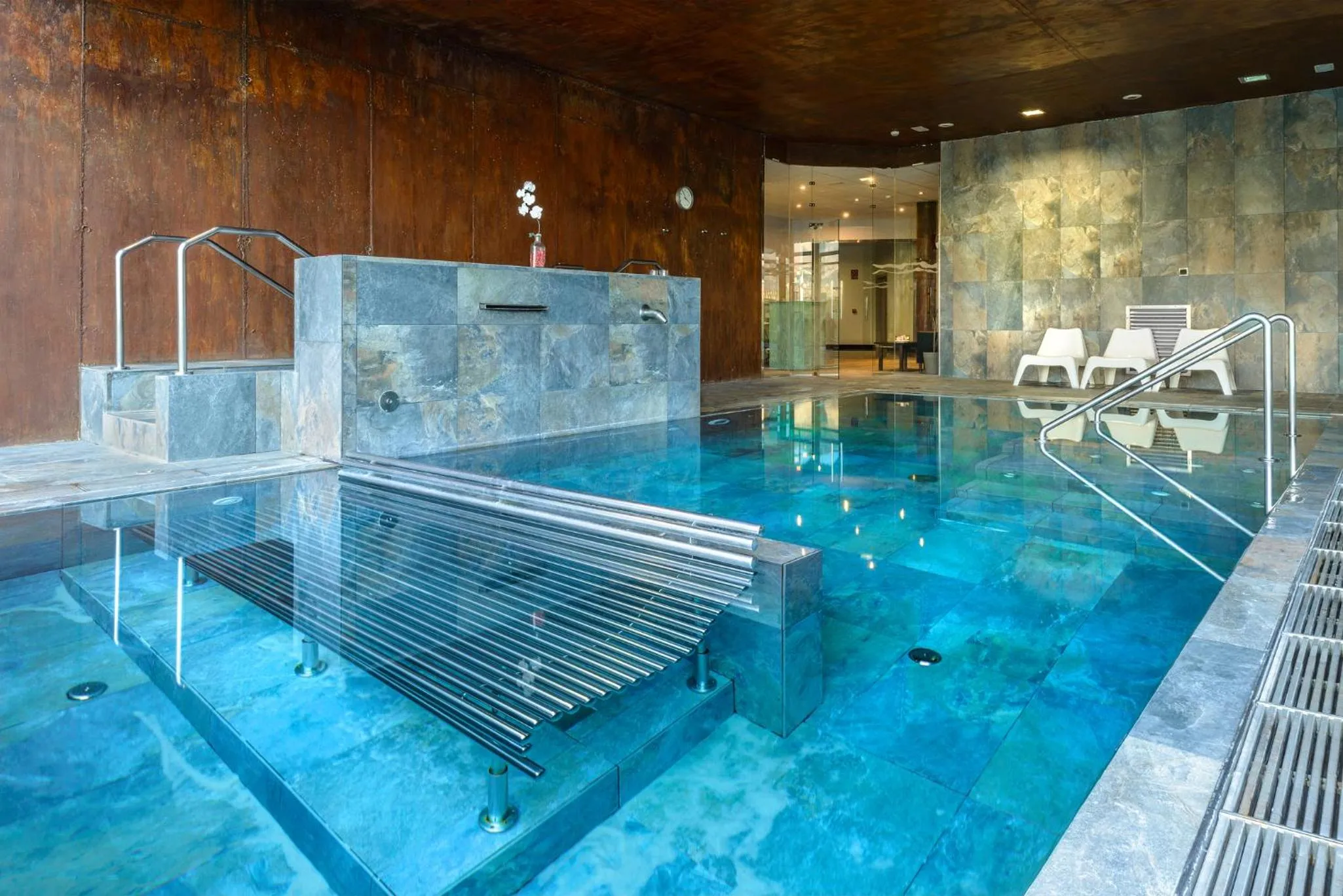 Spa and wellness centre/facilities in Hotel Spa Aguas de los Mallos