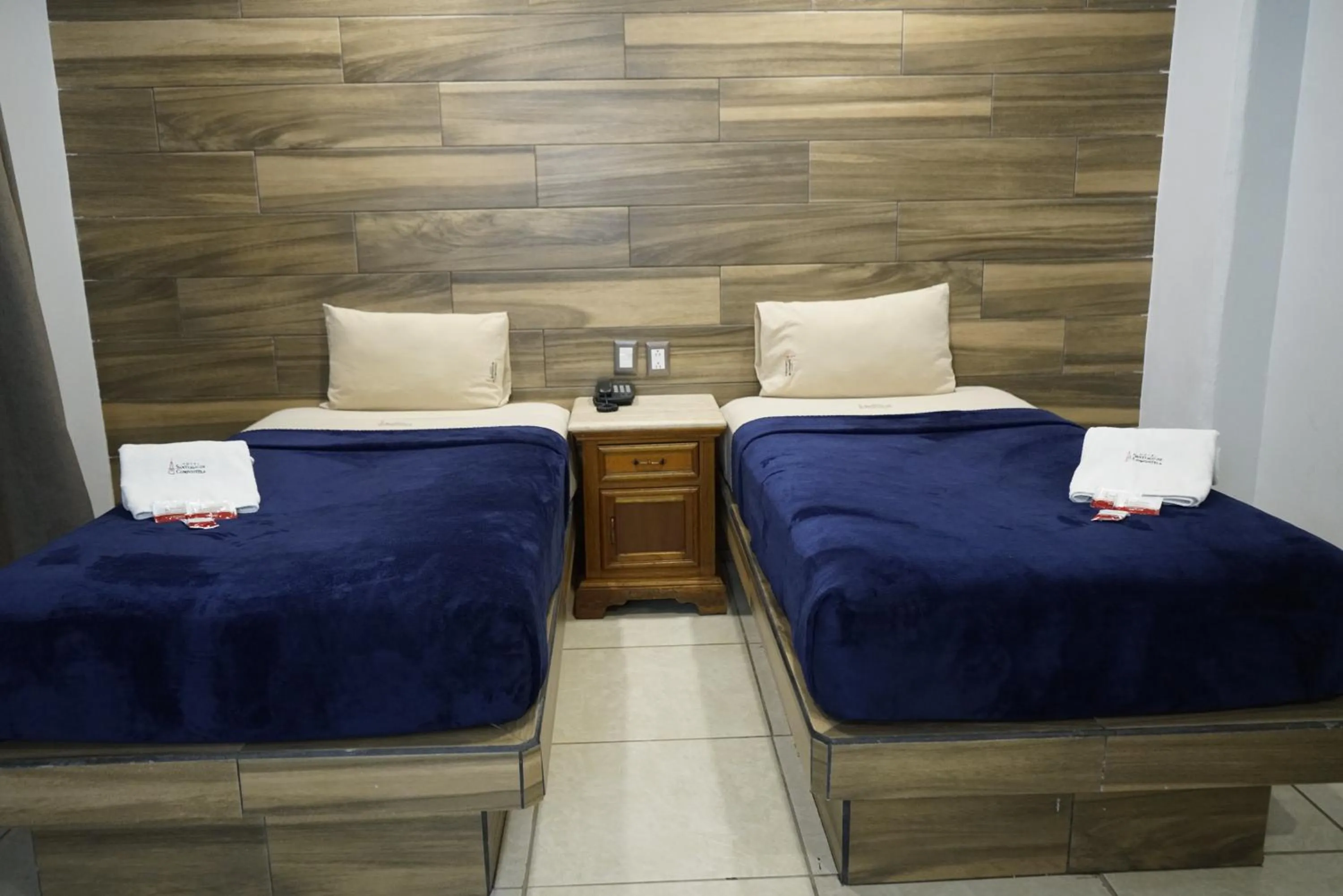 Bed in Hotel Santiago De Compostela - Guadalajara Centro Historico