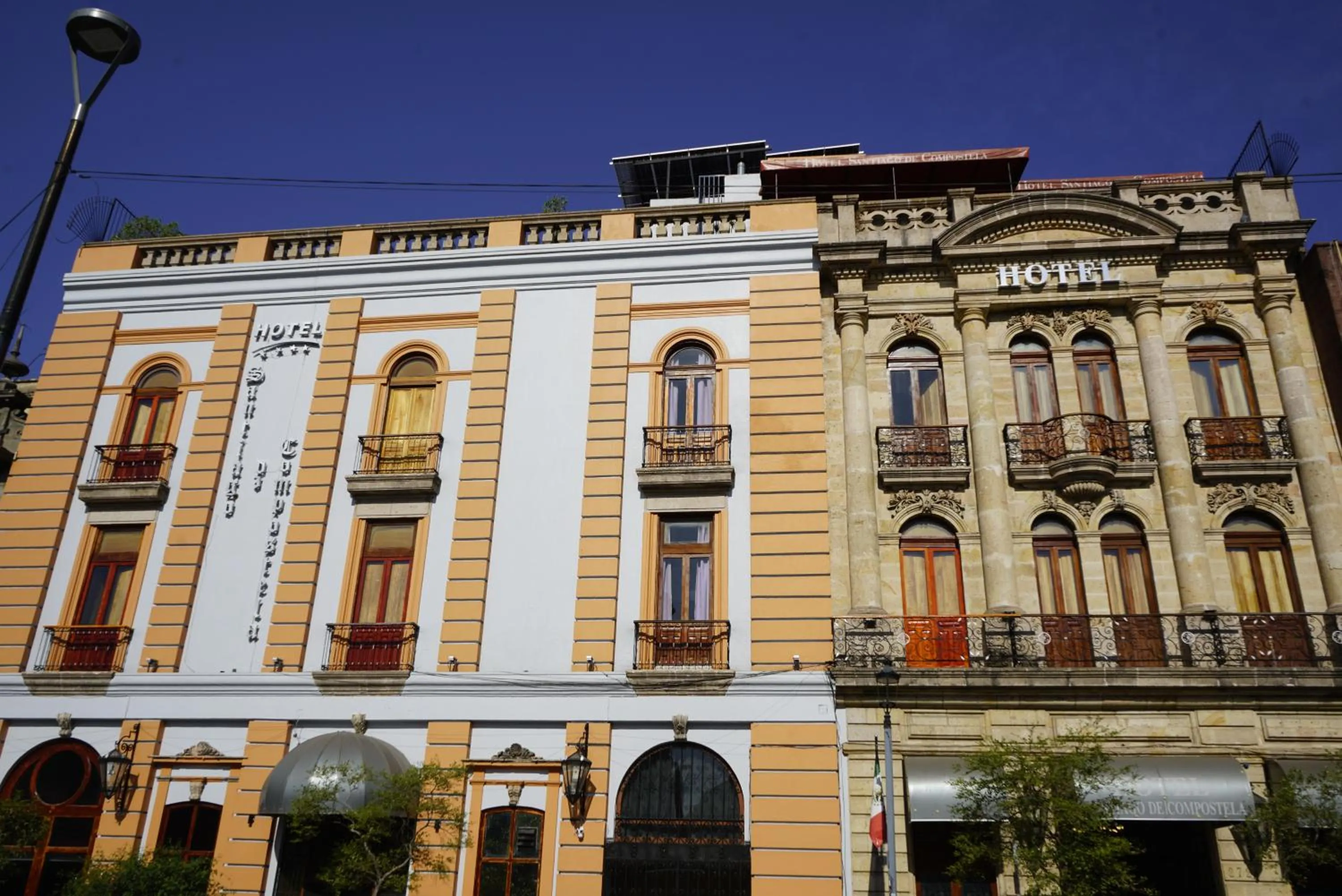 Property building in Hotel Santiago De Compostela - Guadalajara Centro Historico