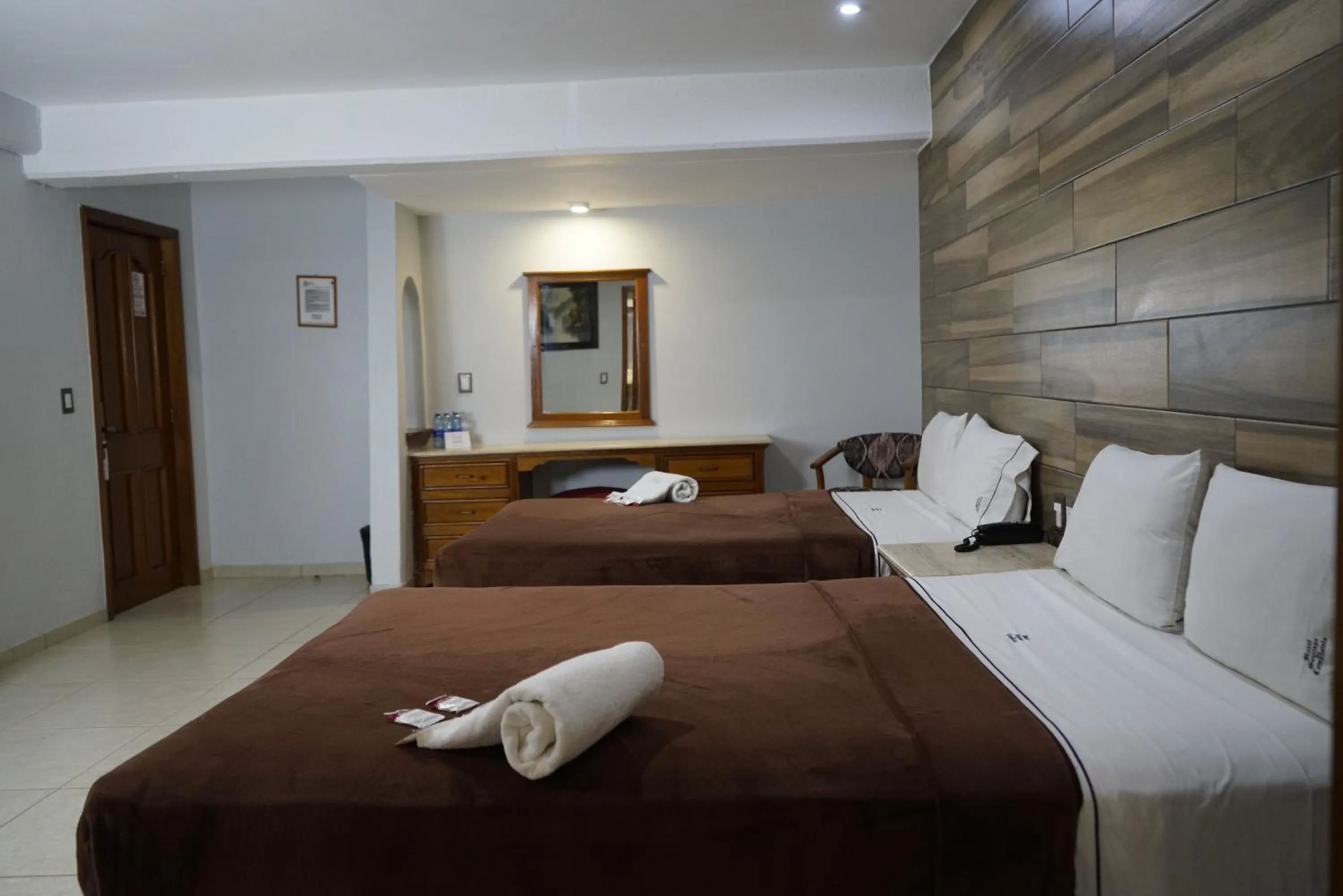 TV and multimedia, Bed in Hotel Santiago De Compostela - Guadalajara Centro Historico