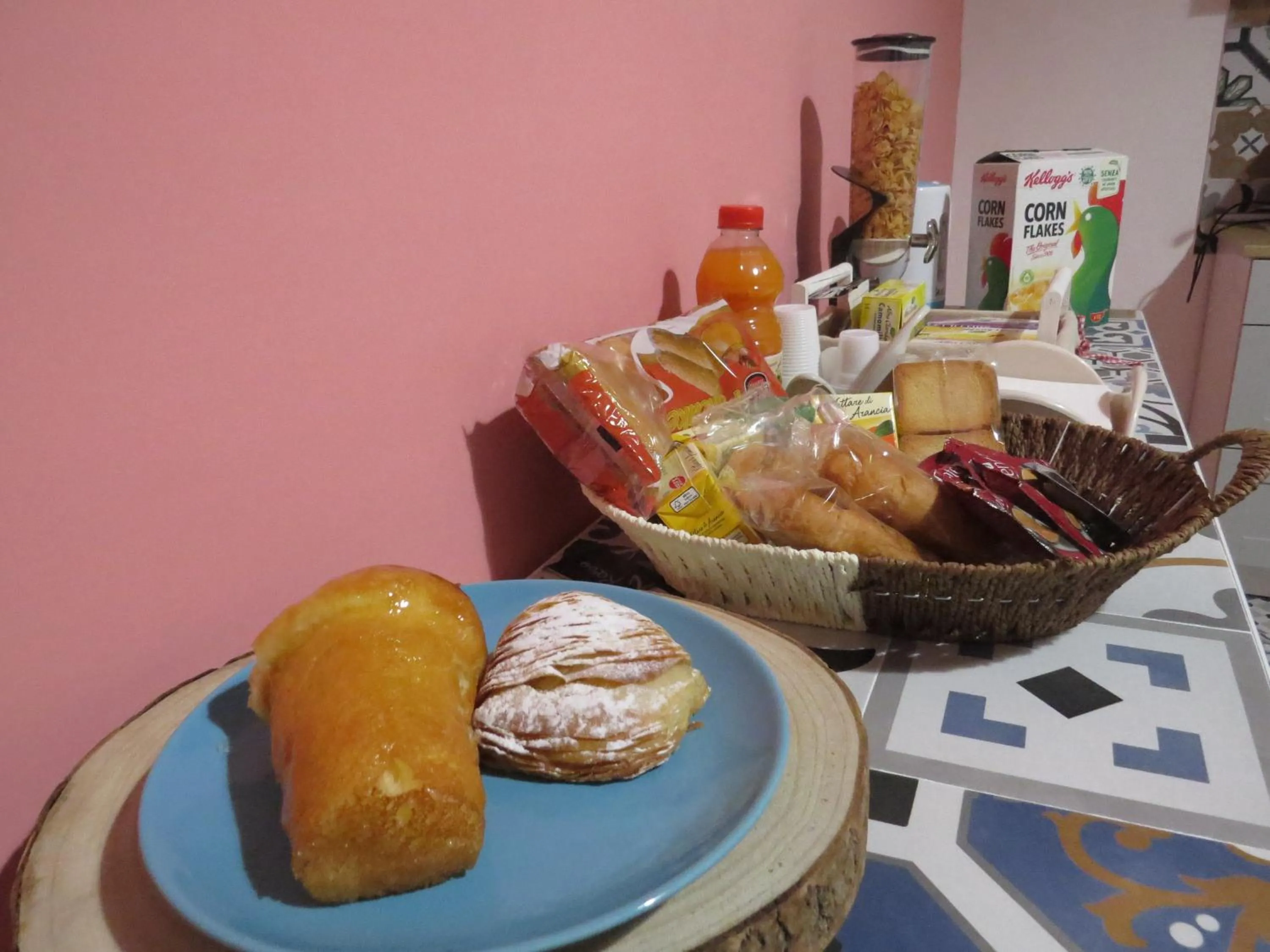 Breakfast in Napolide