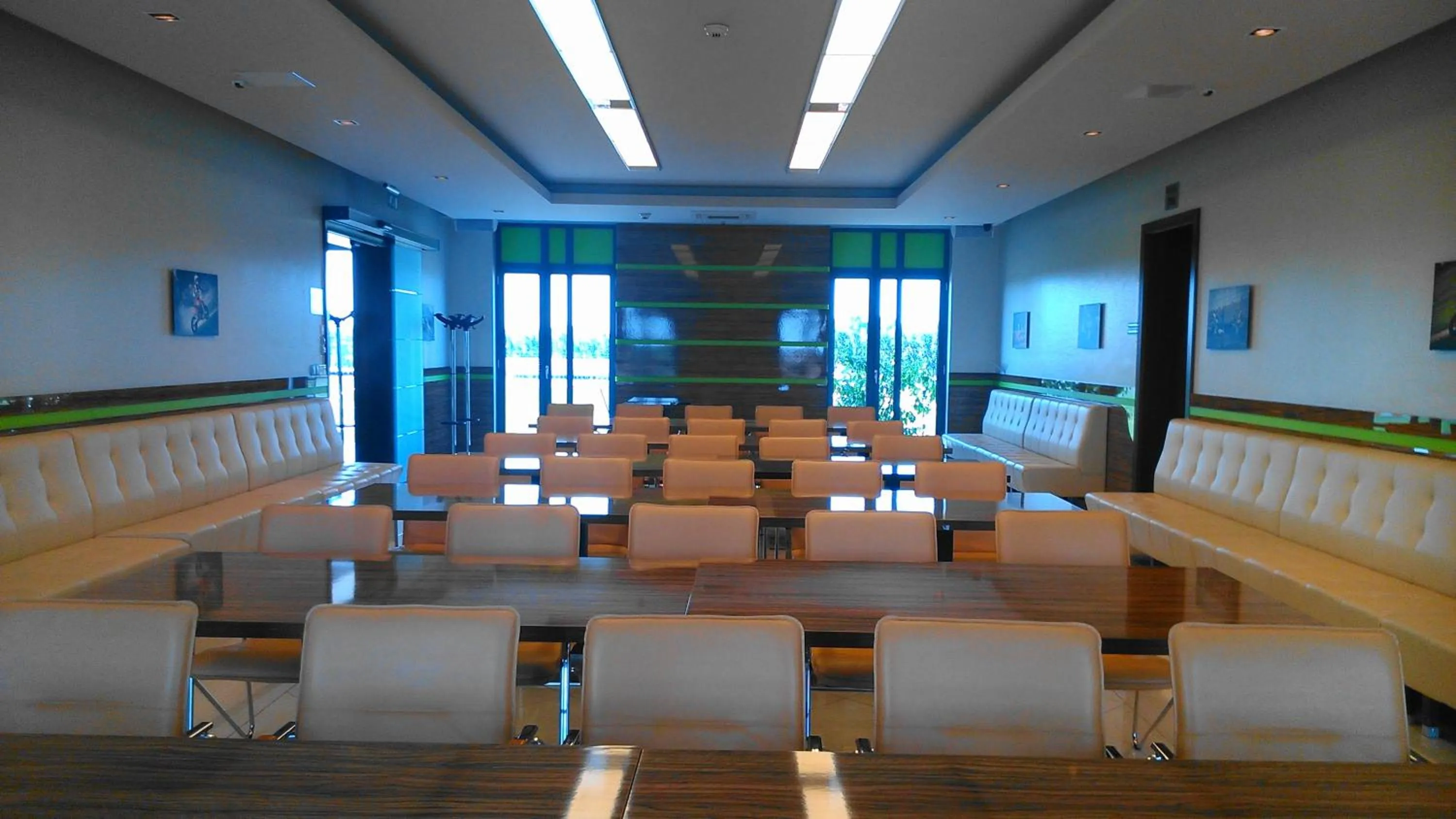 Business facilities in Gokart Hotel