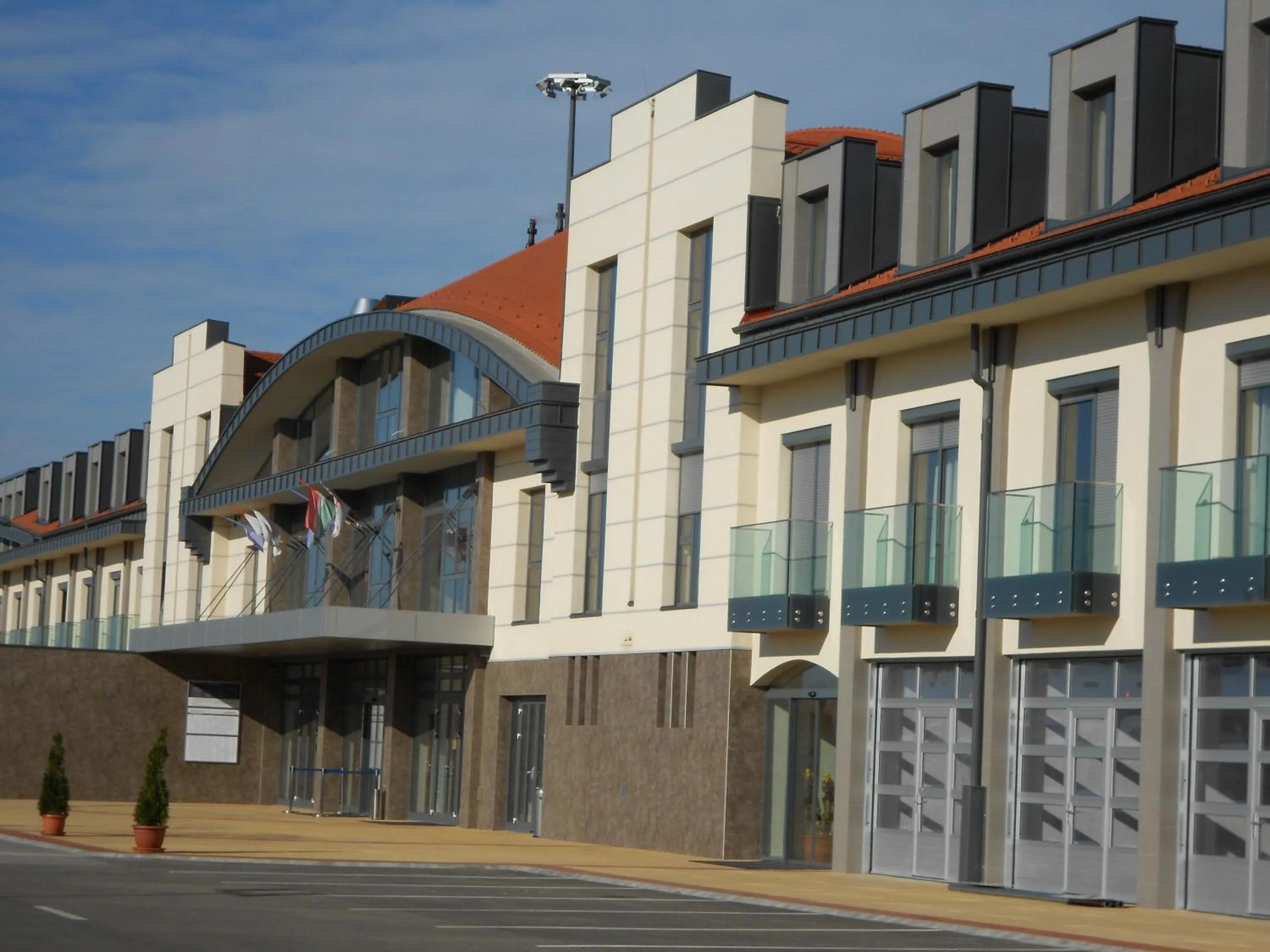 Facade/entrance in Gokart Hotel
