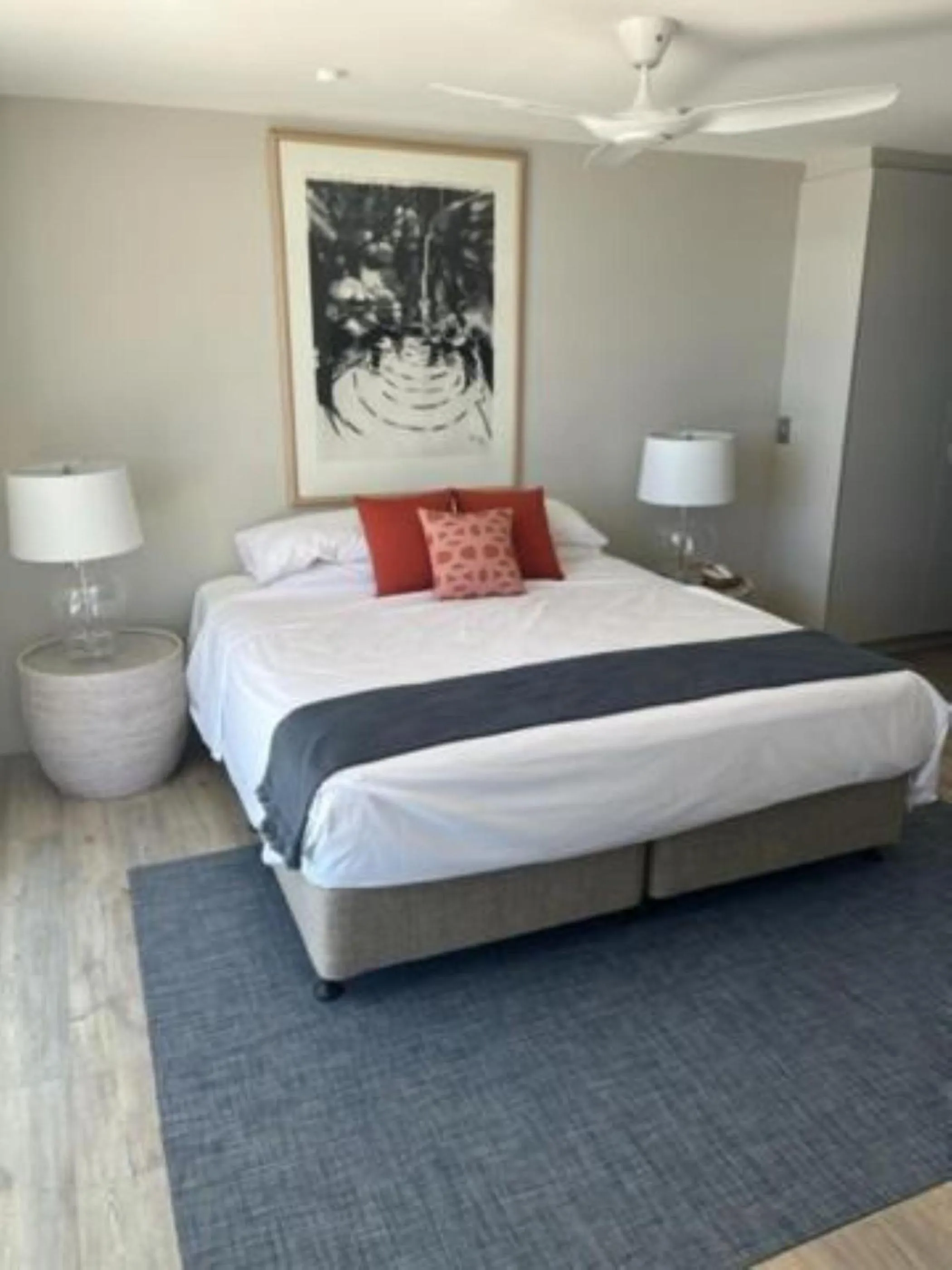 Bed in Golden Sands on the Beach - Absolute Beachfront Apartments