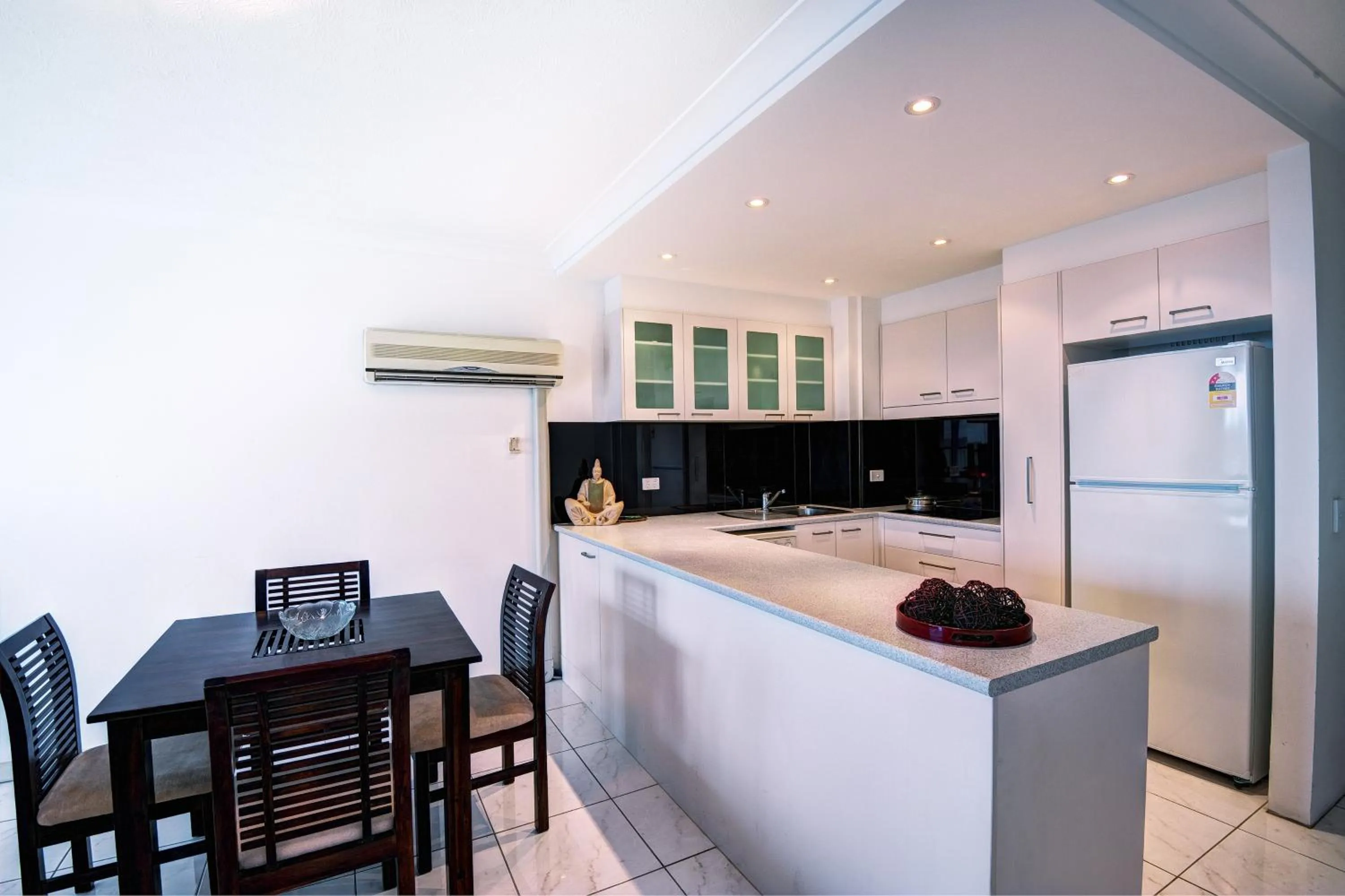 Living room in Golden Sands on the Beach - Absolute Beachfront Apartments