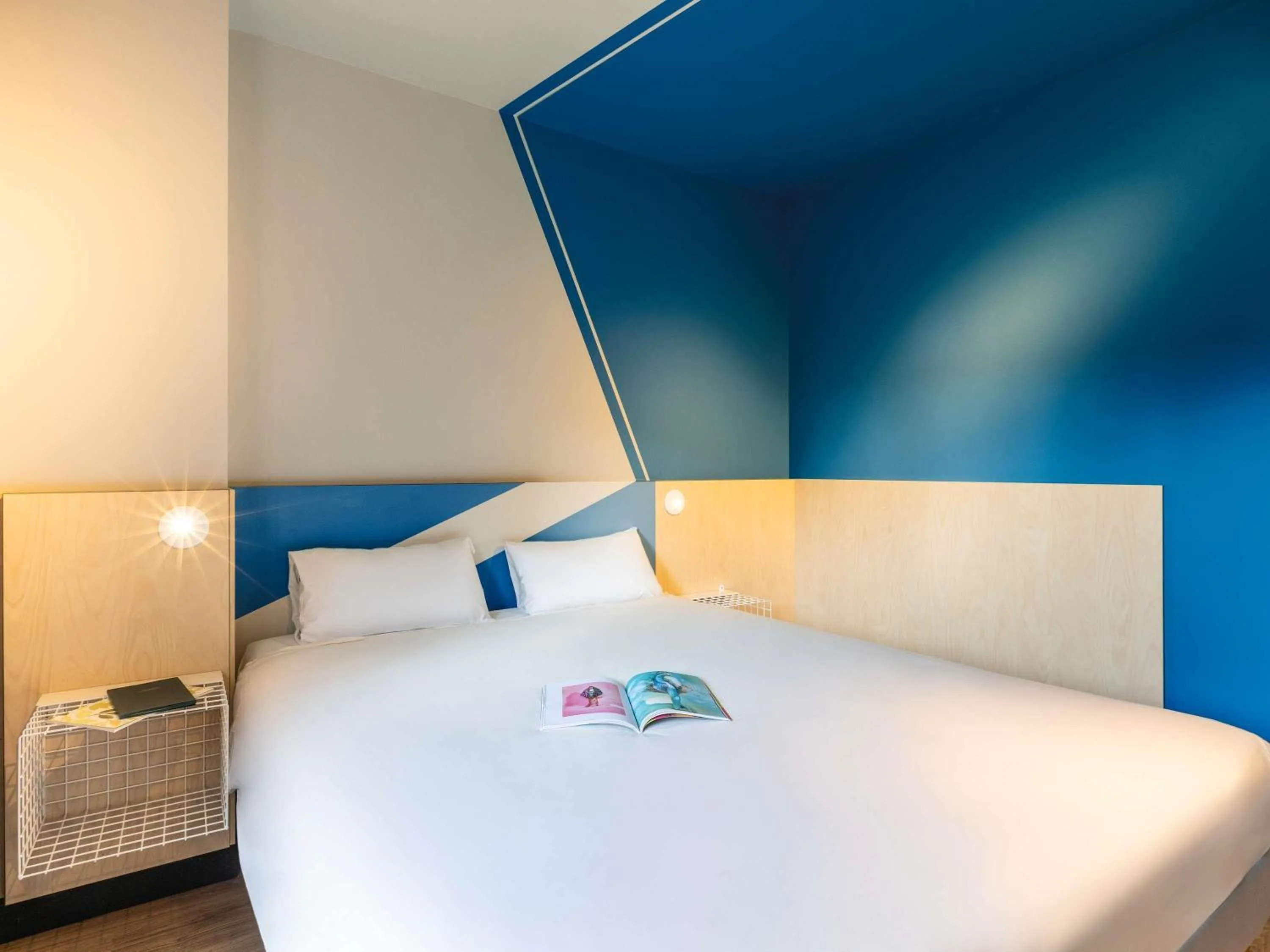 Bedroom, Bed in ibis budget Saint Dié des Vosges