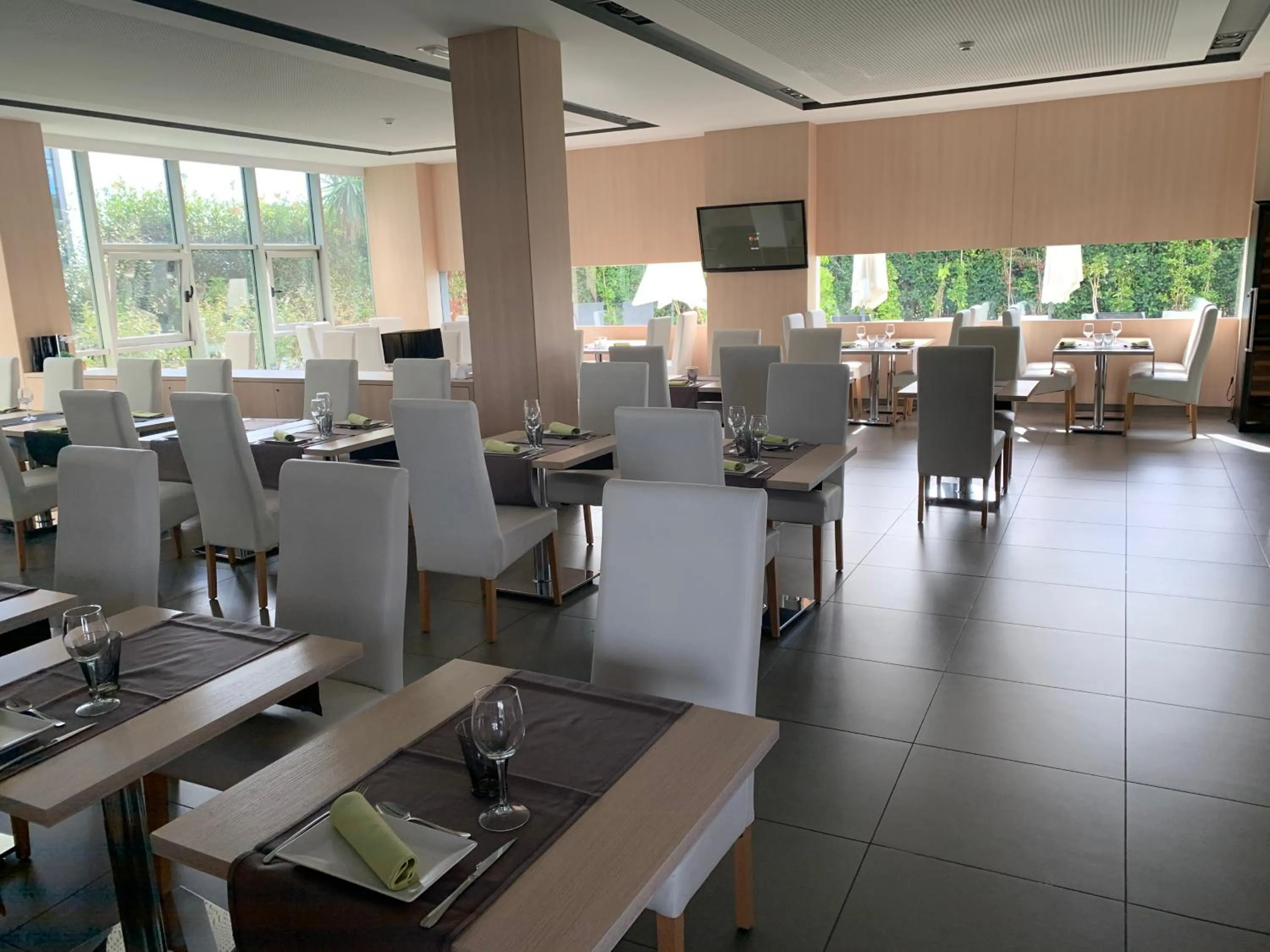 Restaurant/places to eat in Hotel Sercotel Plana Parc