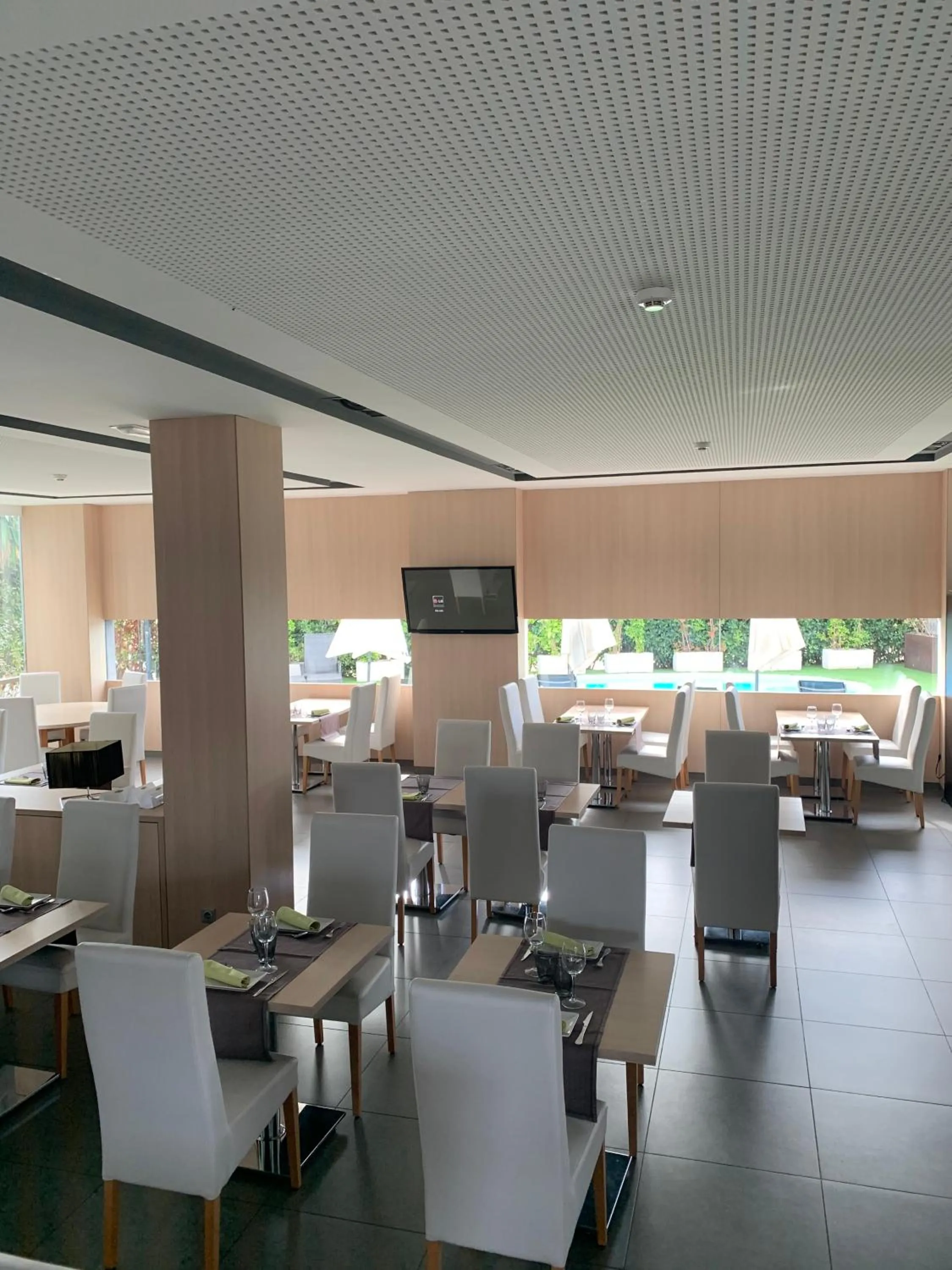 Restaurant/places to eat in Hotel Sercotel Plana Parc