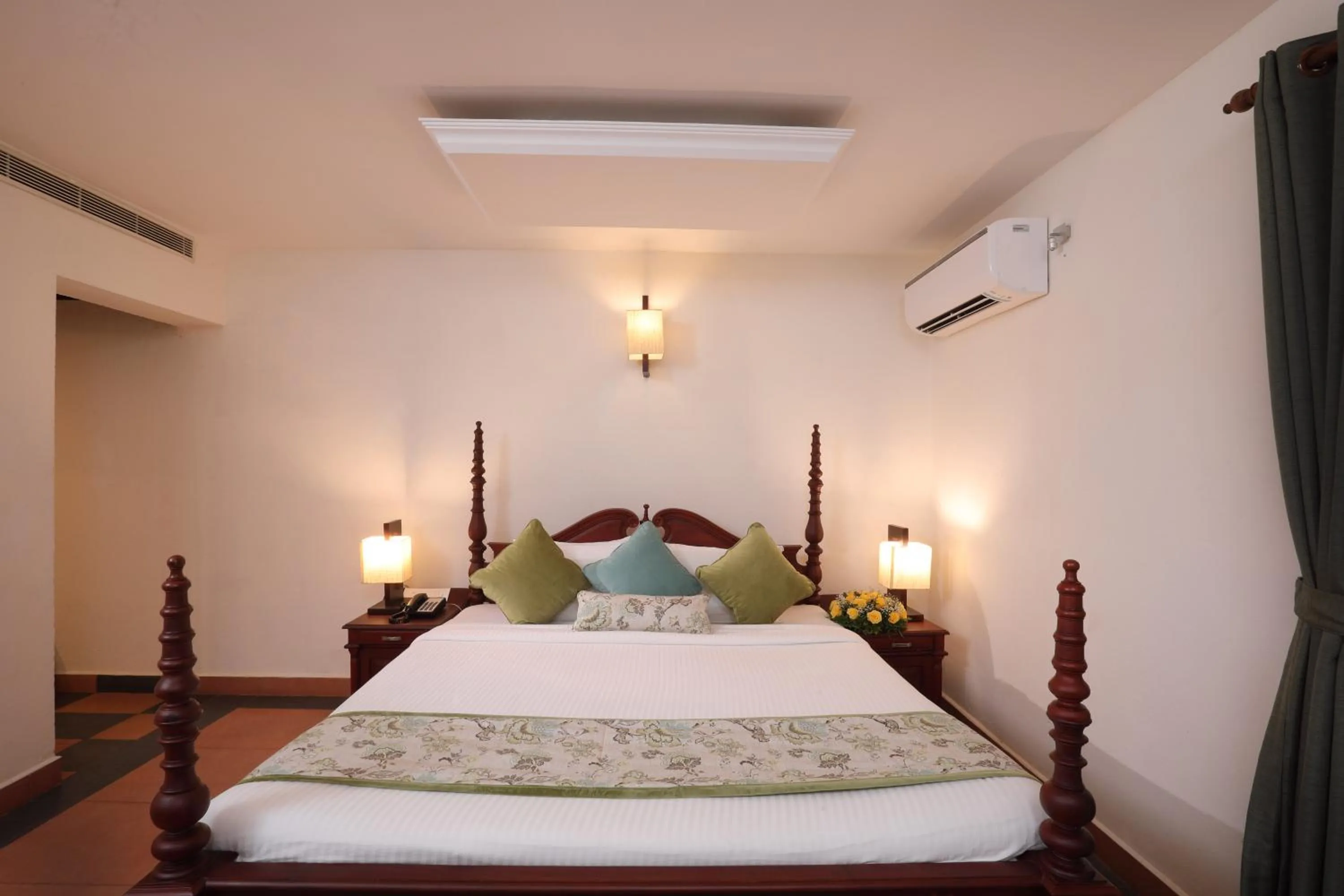 Bed in The World Backwaters, Alleppey