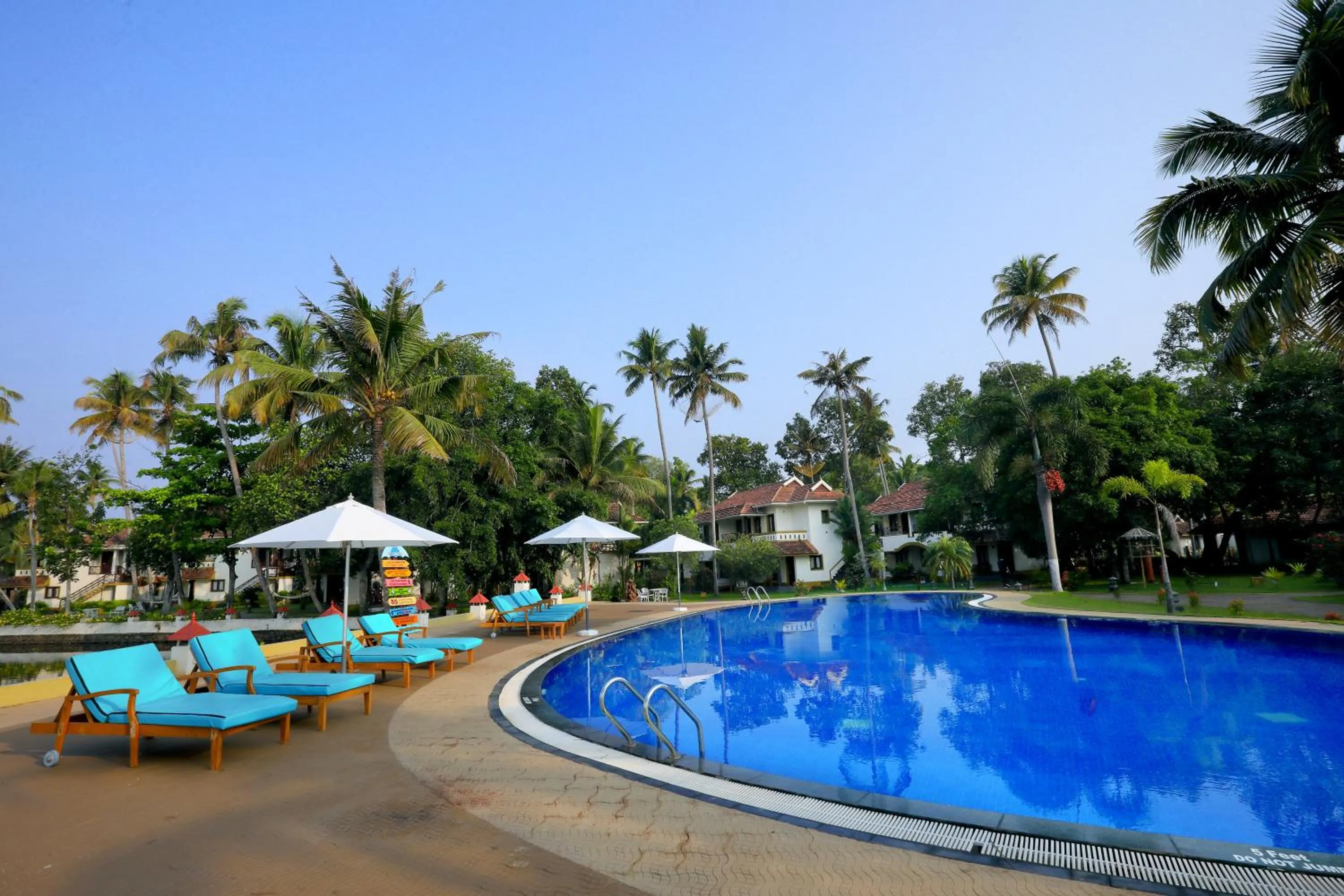 The World Backwaters, Alleppey