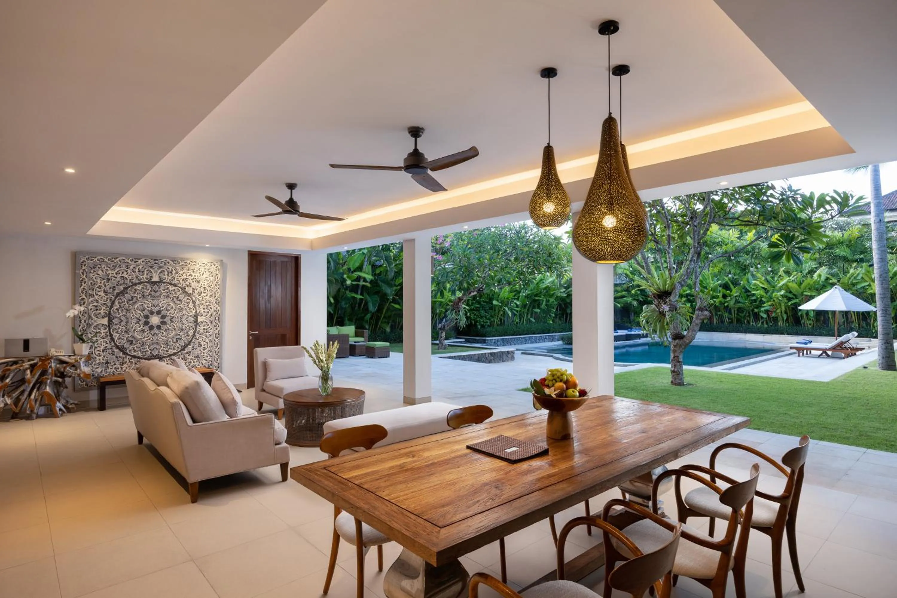 Dining area in Impiana Private Villas Seminyak