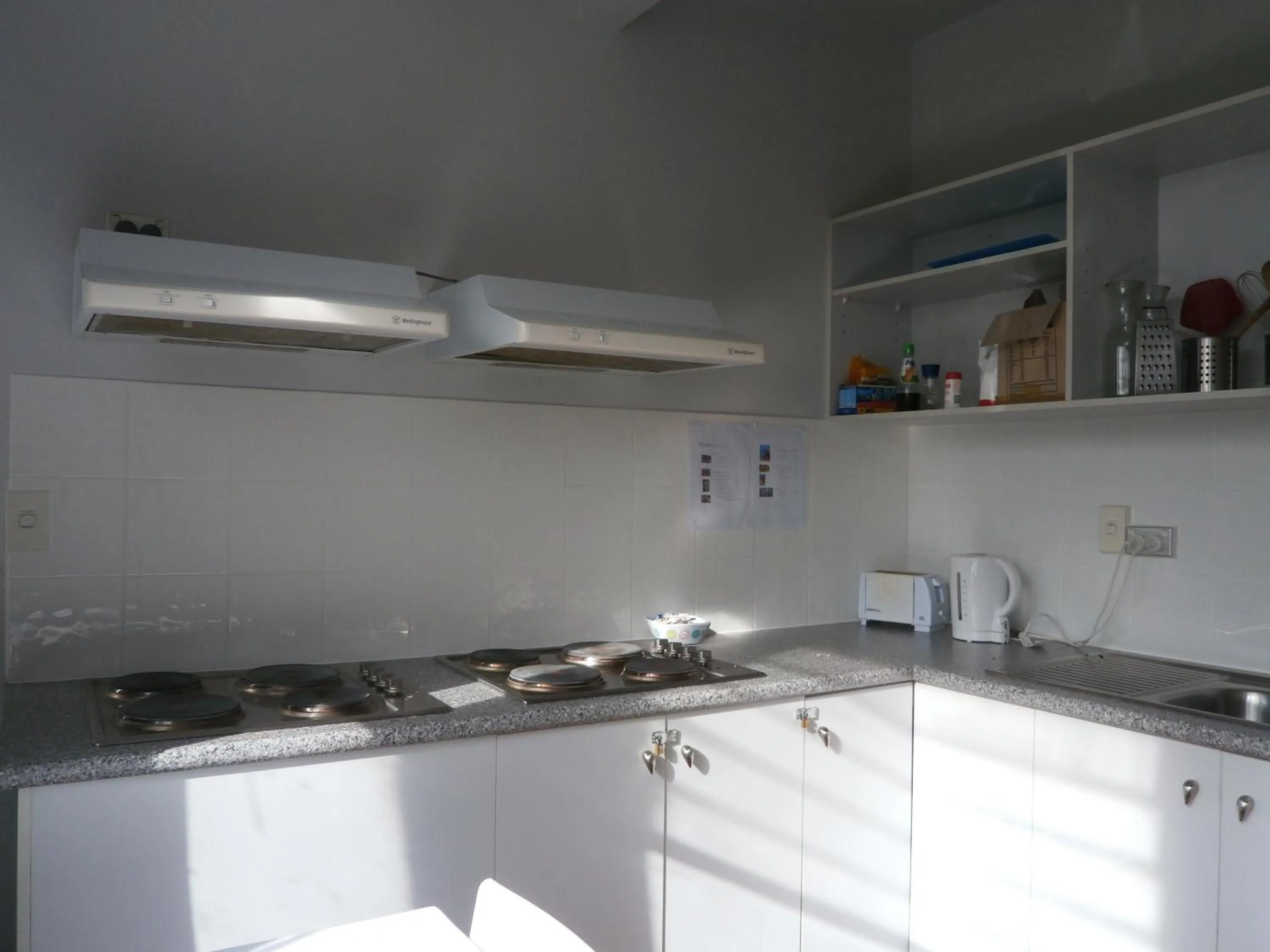 Kitchen or kitchenette in Waterfront Lodge Motel