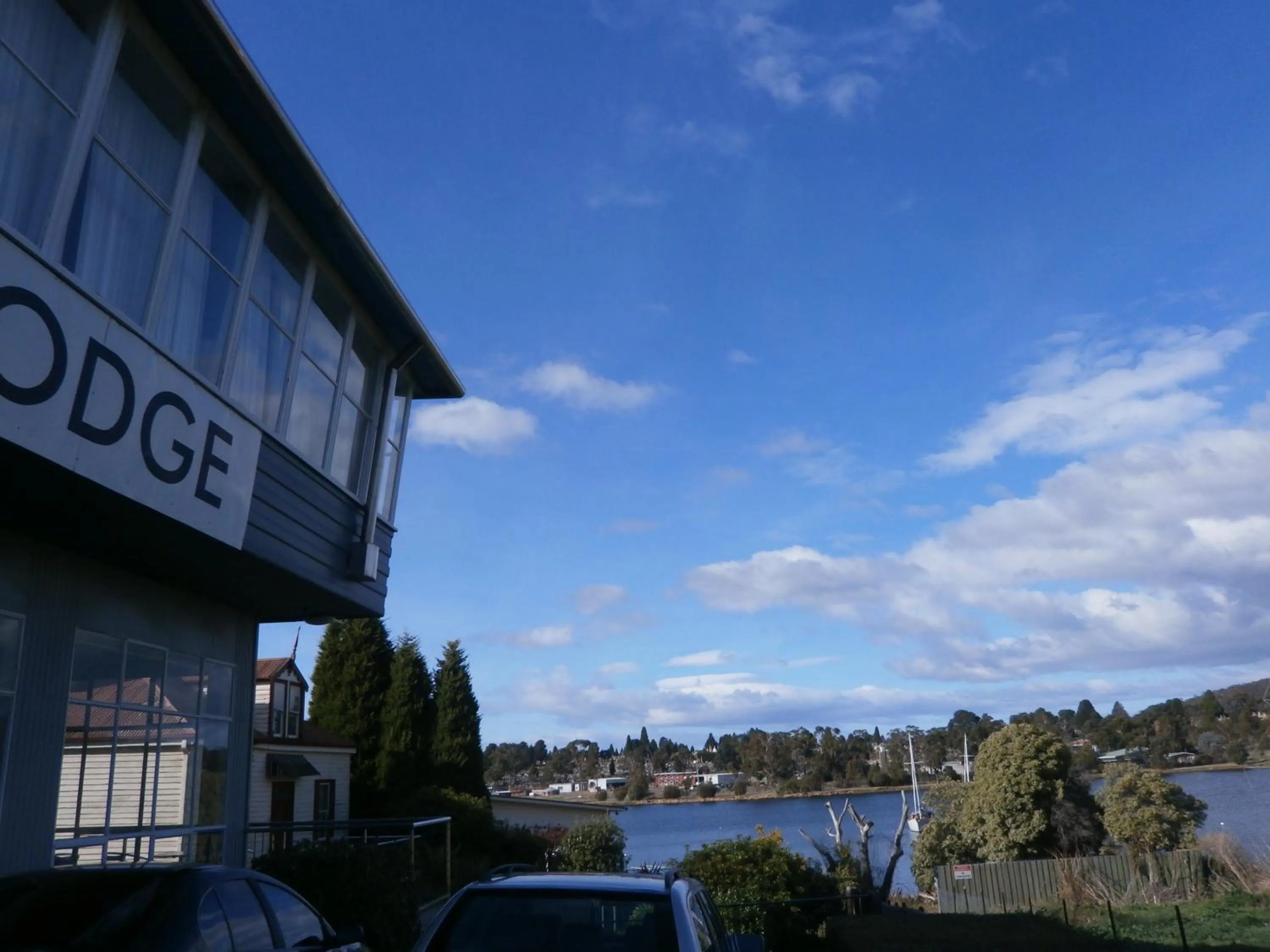 Facade/entrance in Waterfront Lodge Motel