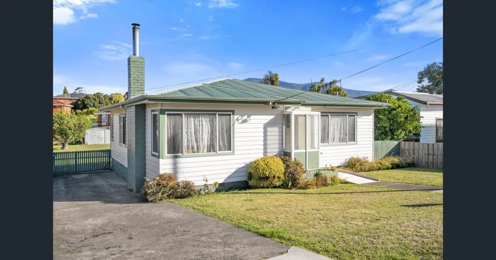 Three-Bedroom House in Waterfront Lodge Motel Three-Bedroom House in Waterfront Lodge Motel