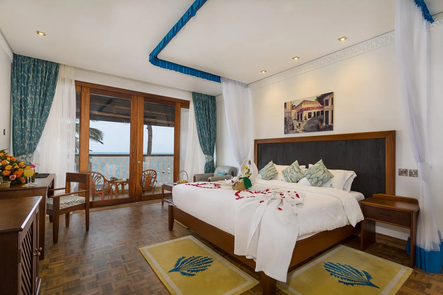 Bedroom, Bed in Travellers Beach Hotel & SPA