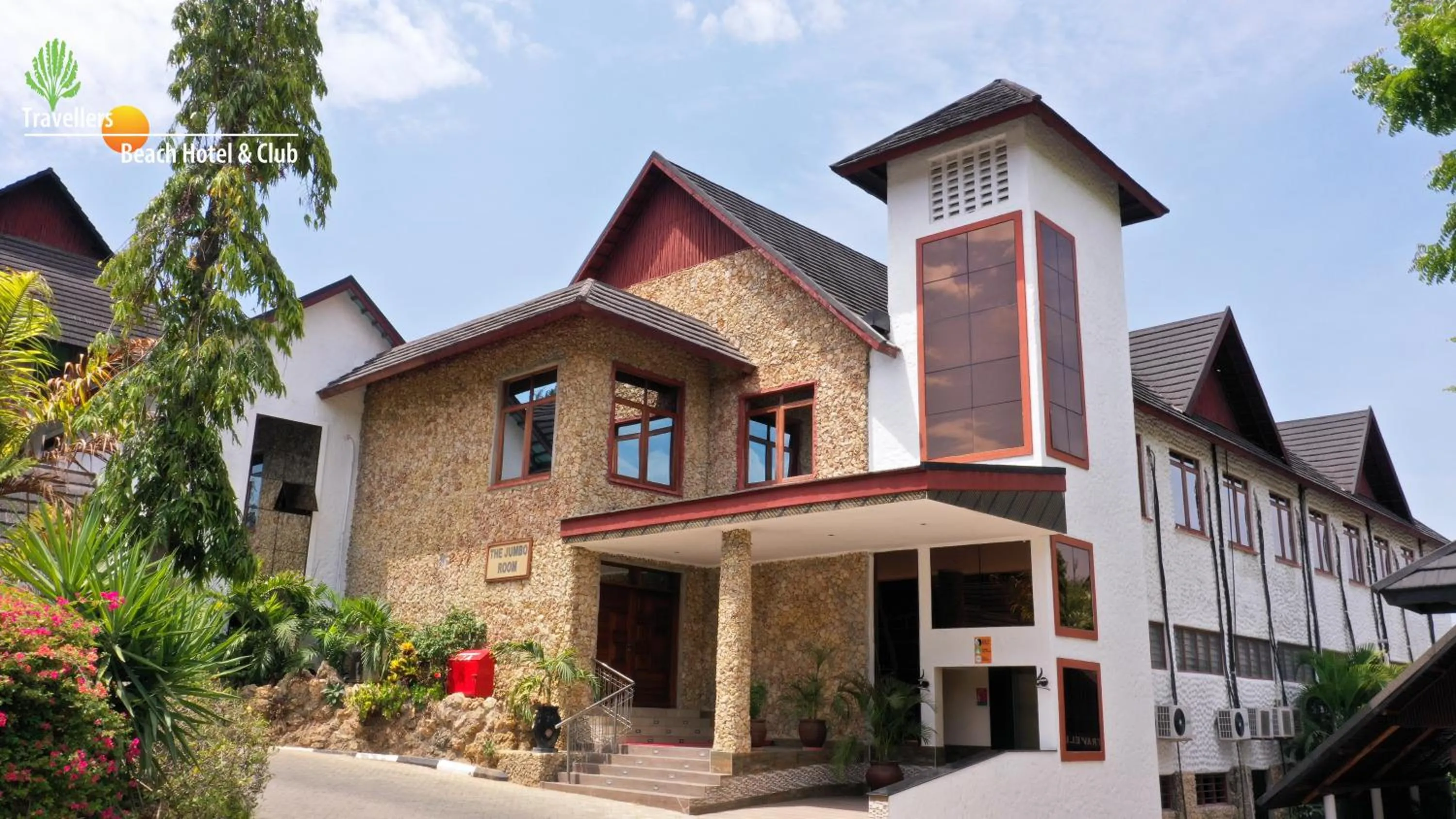 Property building in Travellers Beach Hotel & SPA