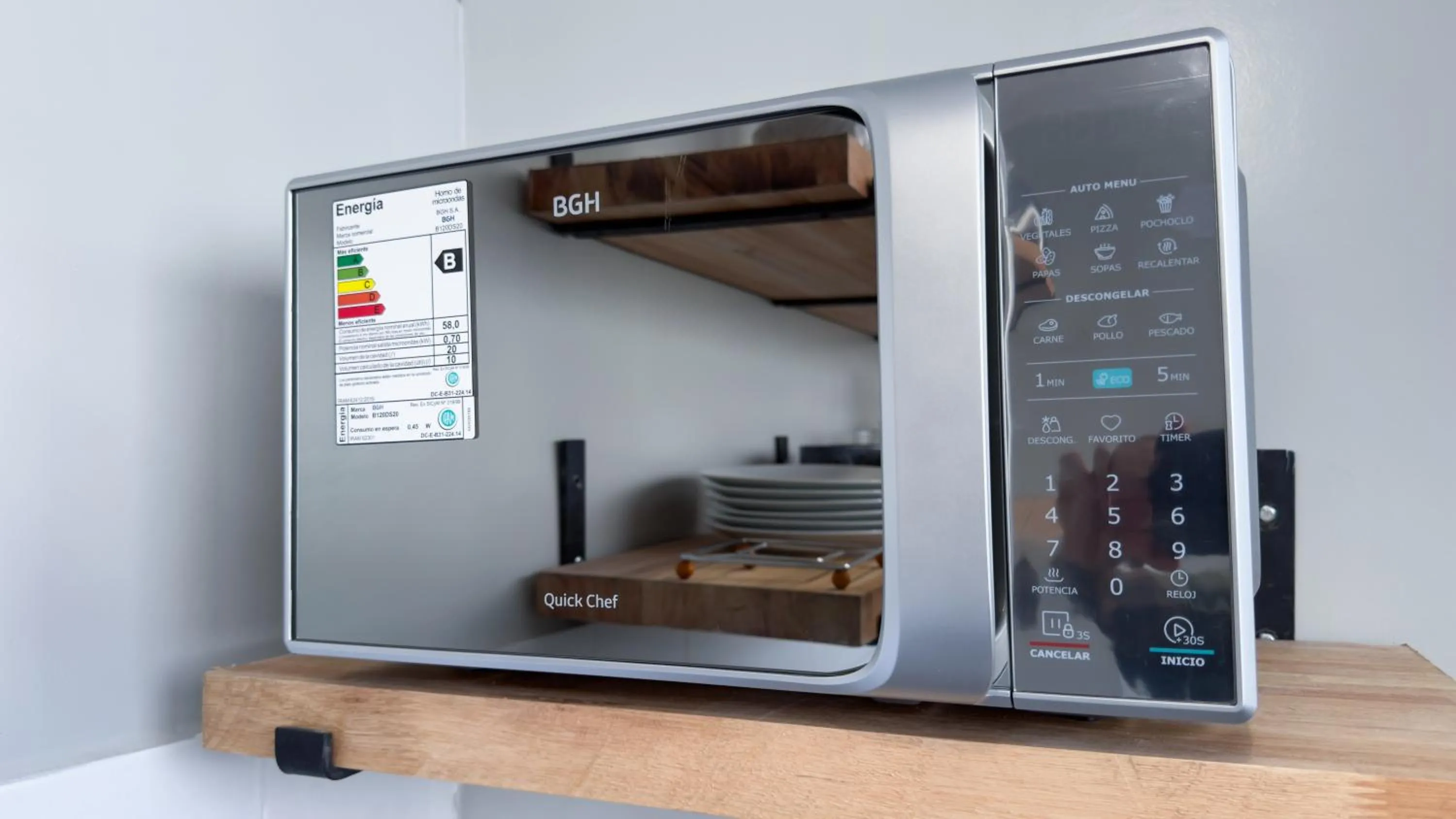 microwave in Soho Rentals