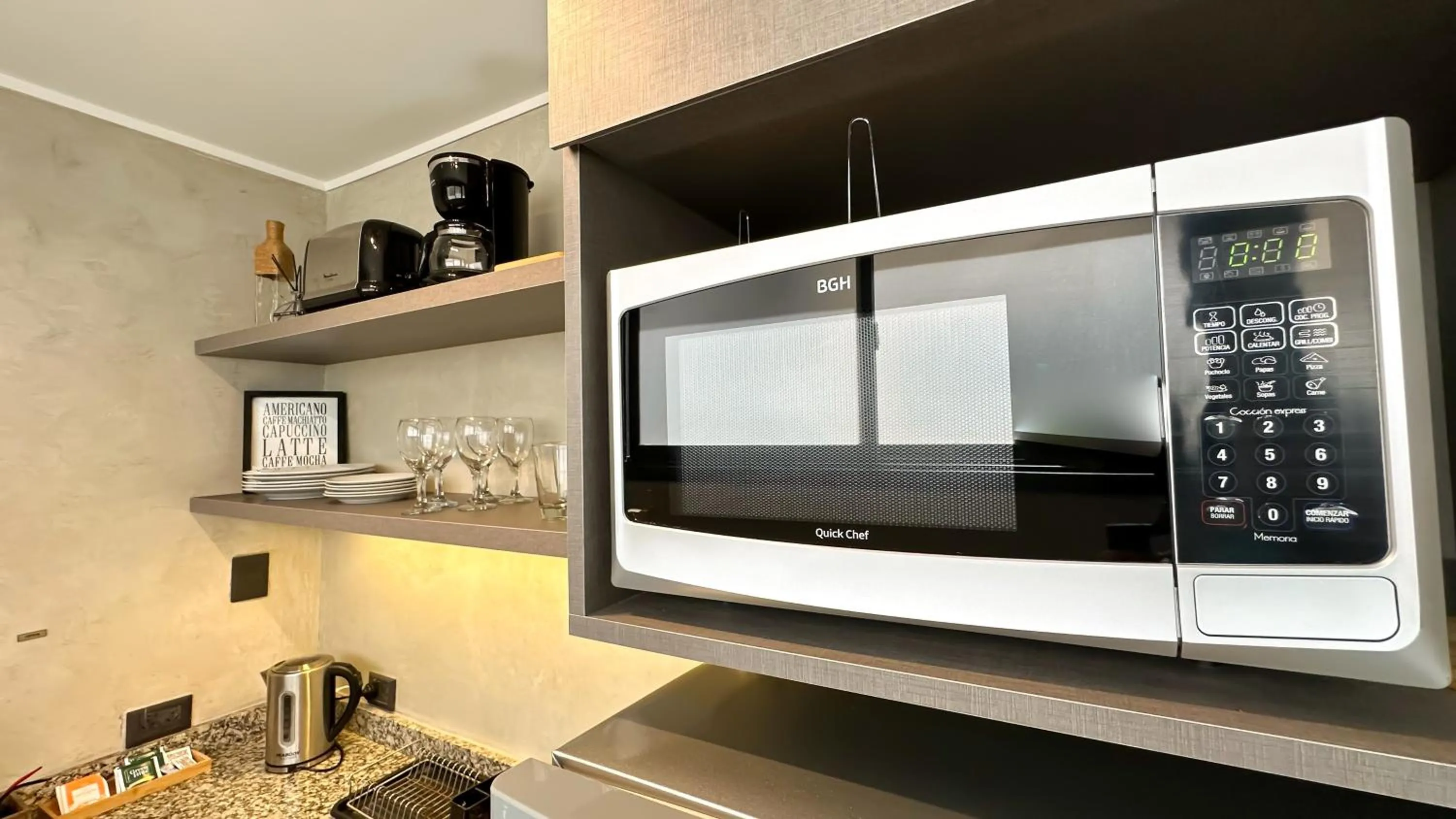 Coffee/tea facilities in Soho Rentals