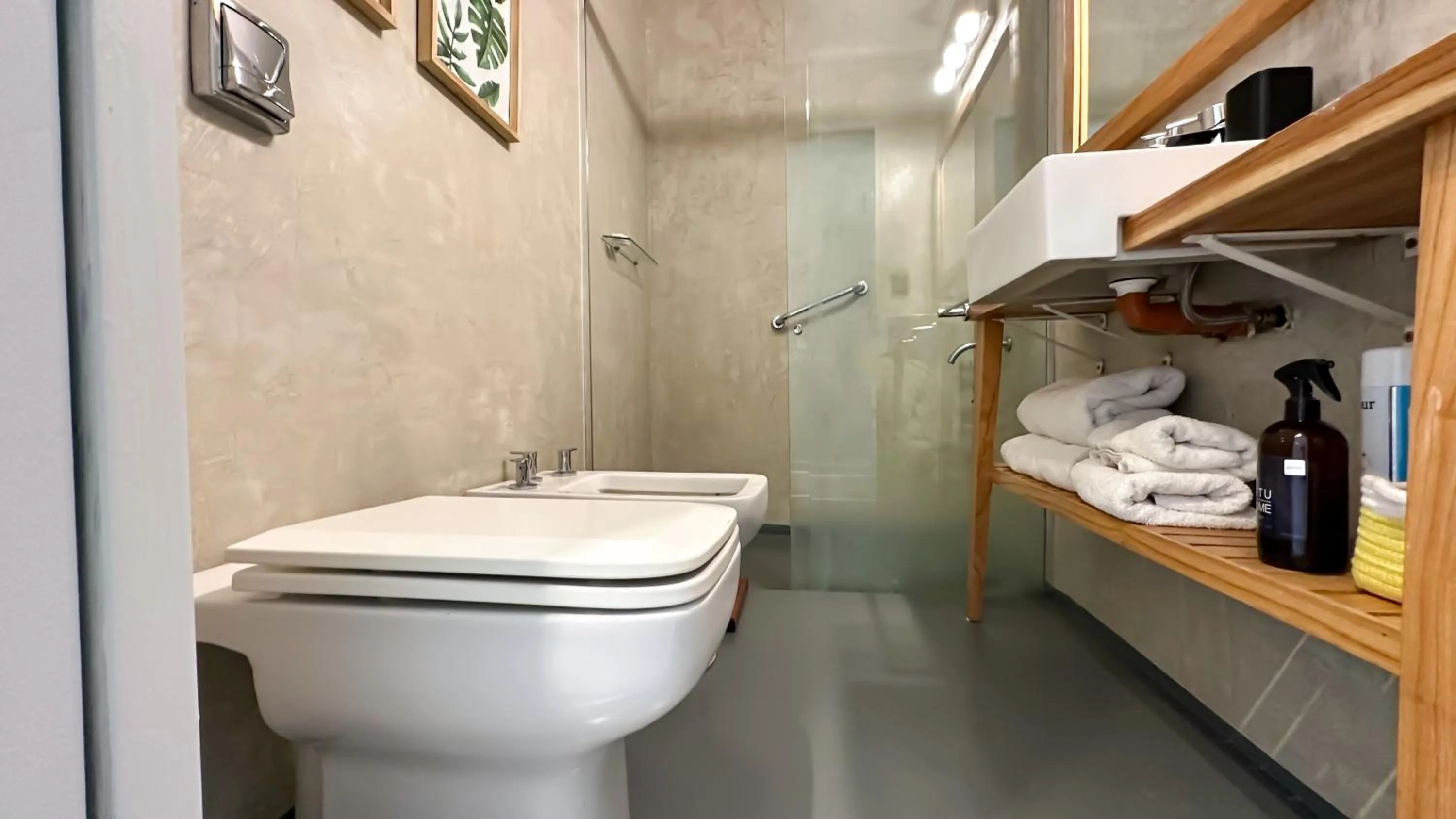 Shower in Soho Rentals