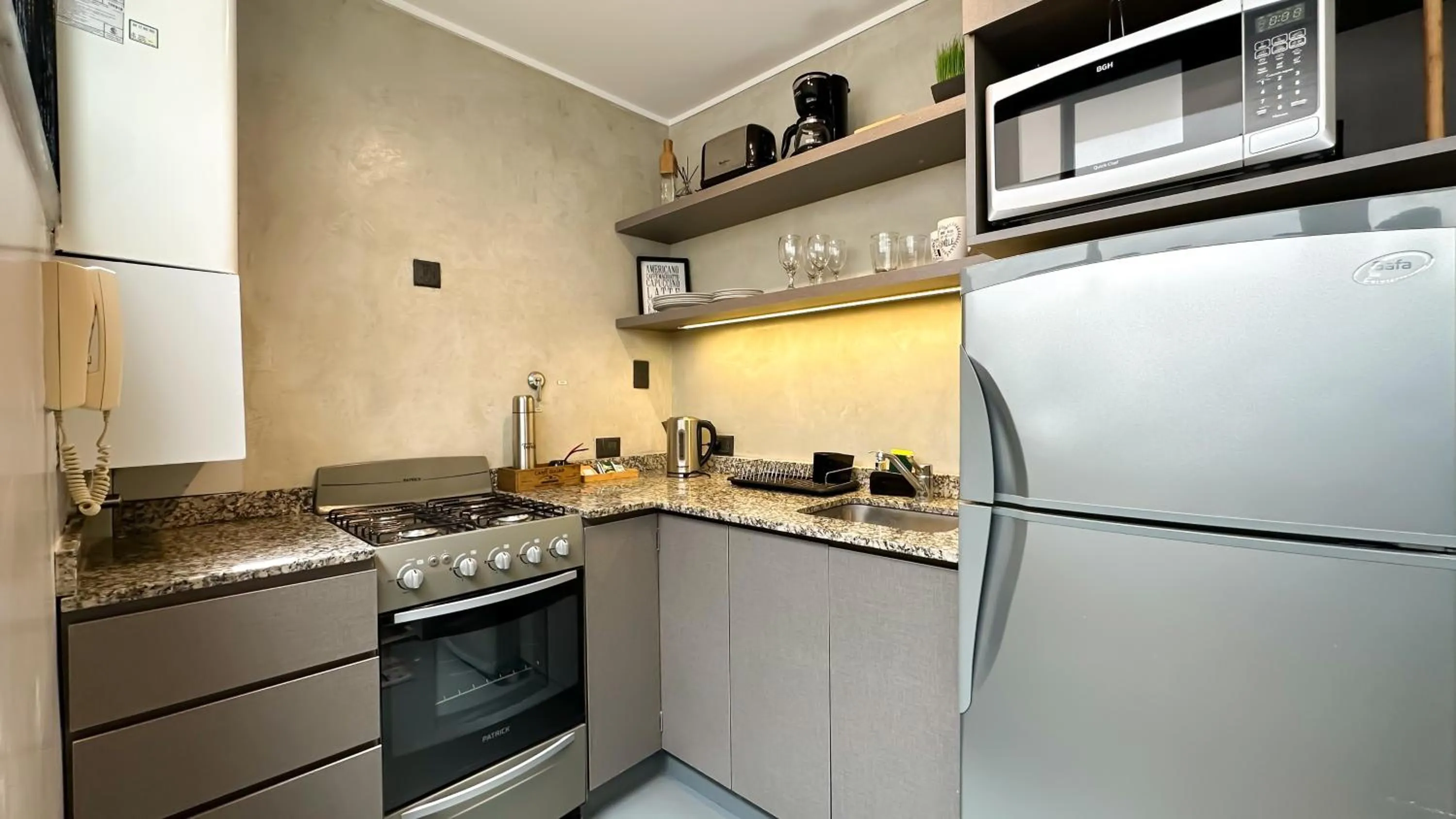 Coffee/tea facilities in Soho Rentals