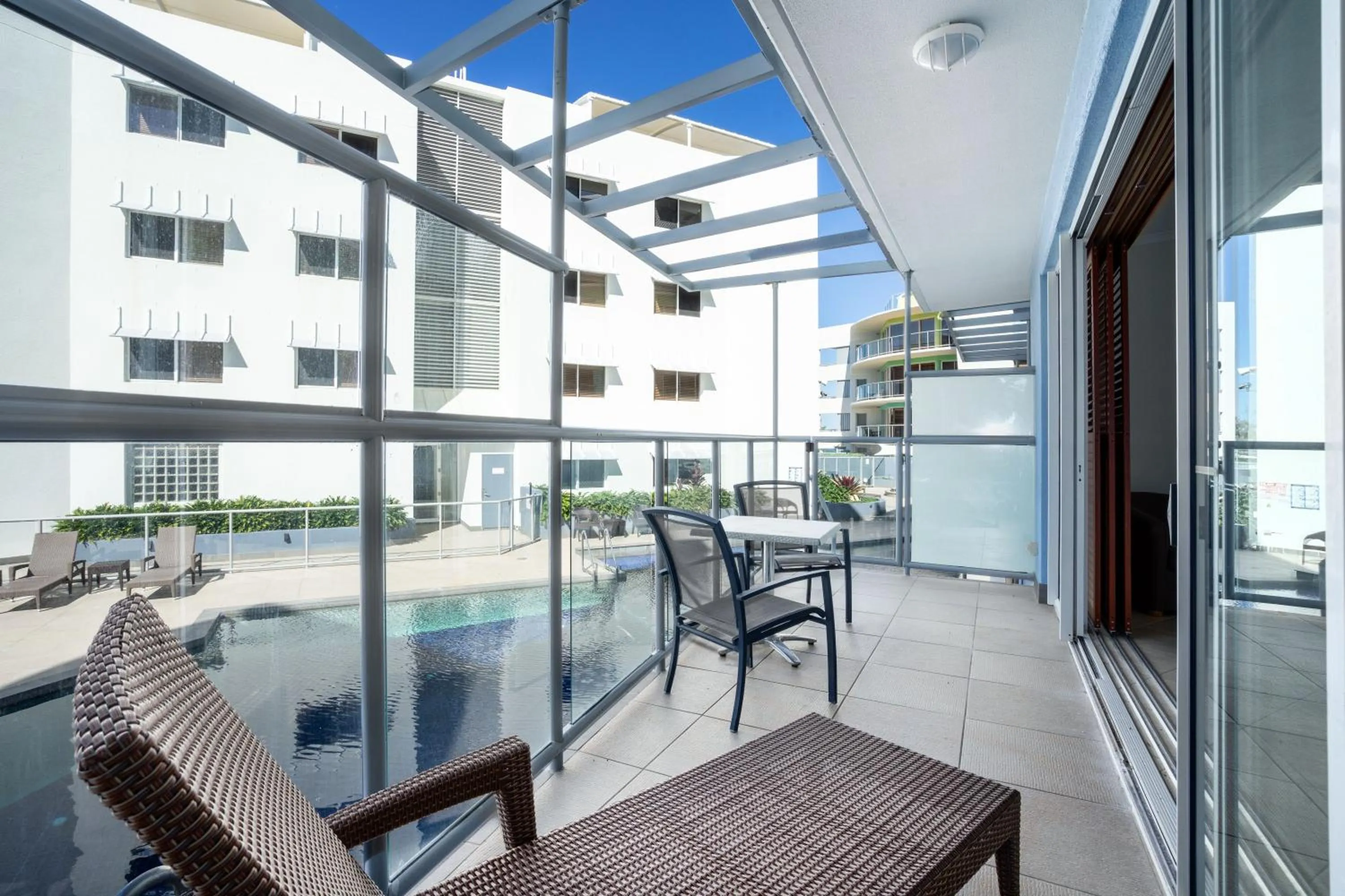 Balcony/Terrace in Rolling Surf Resort