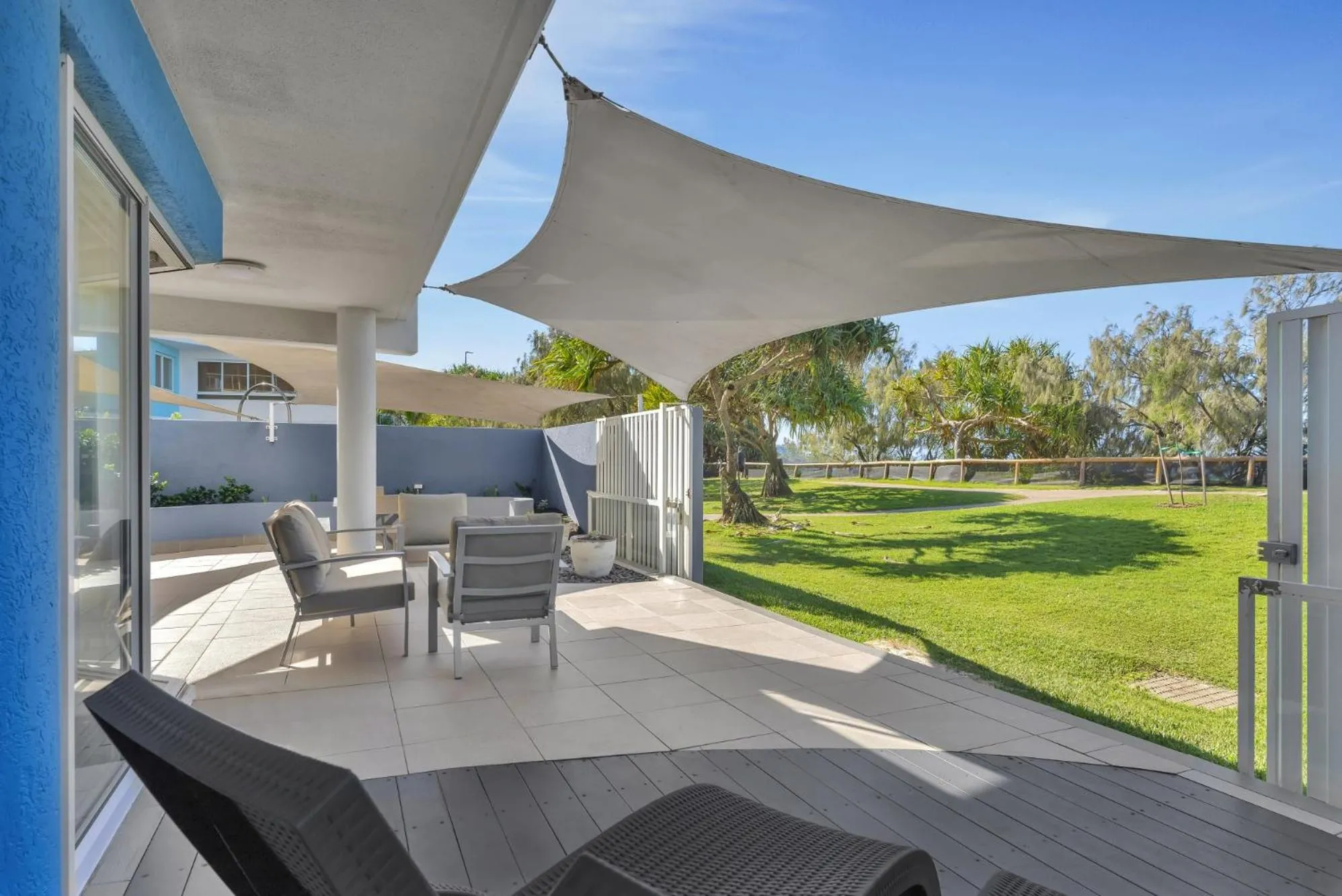 Inner courtyard view in Rolling Surf Resort