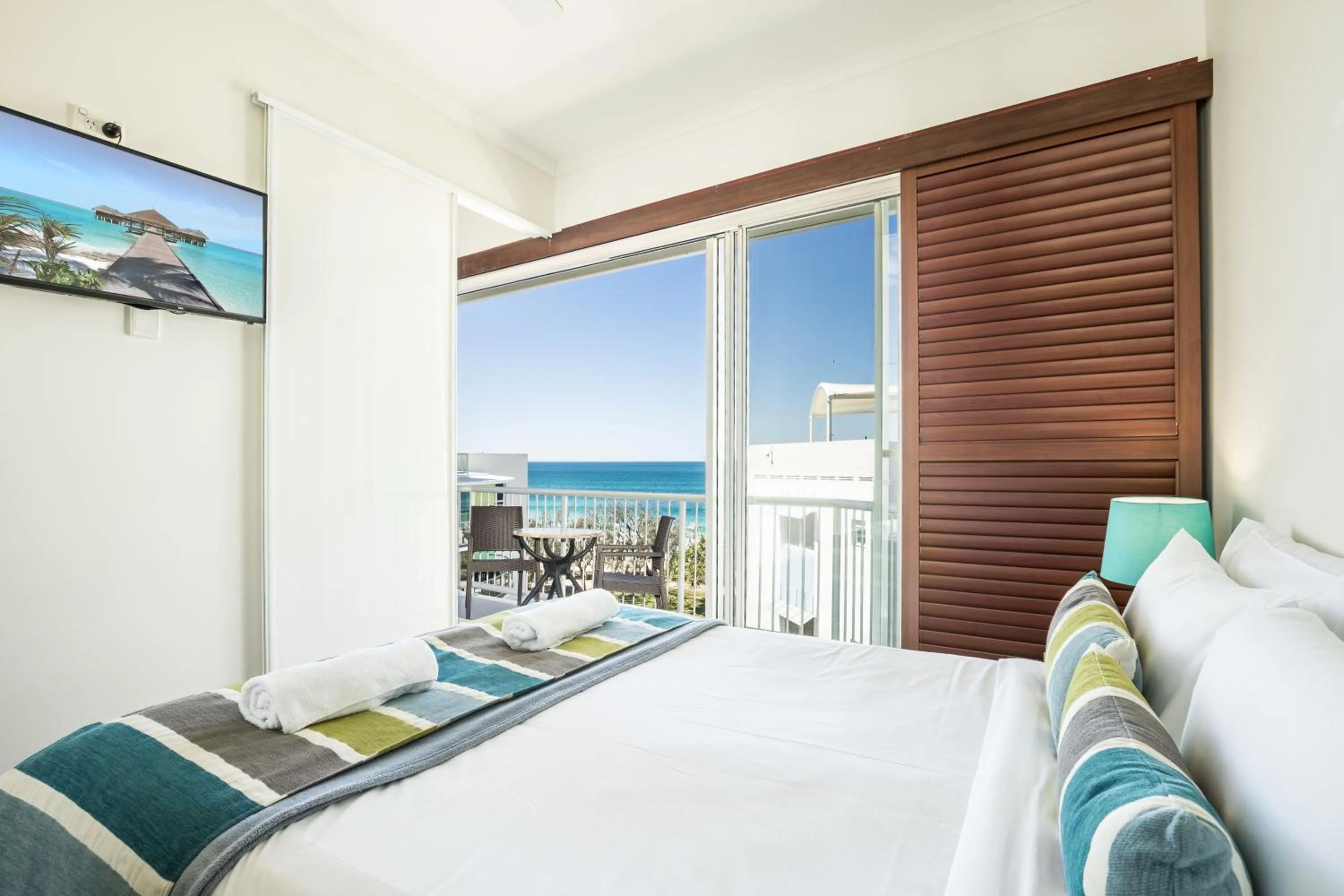 Two-Bedroom Apartment - Top Floor in Rolling Surf Resort