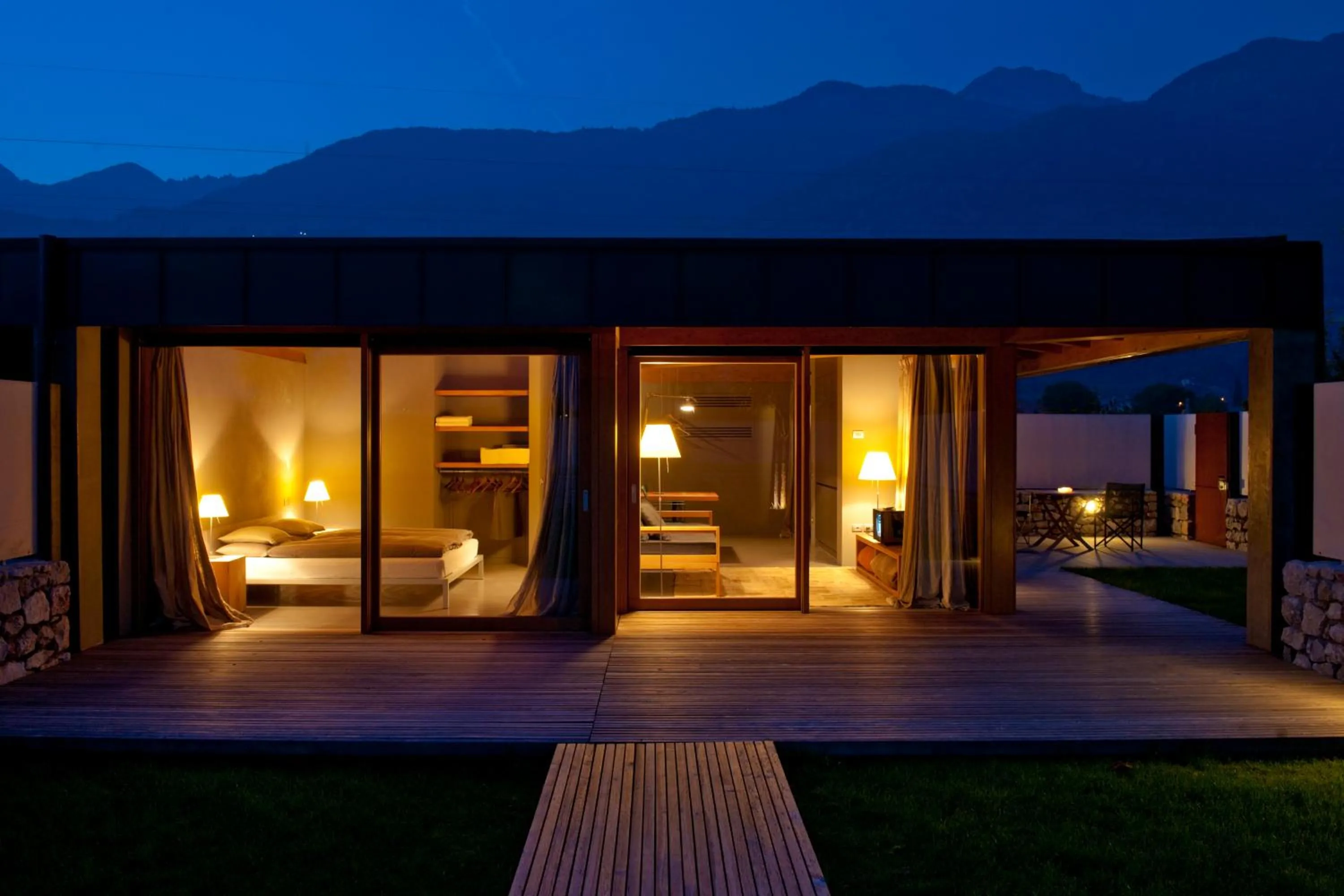 Garden view, Bed in Vivere Suites & Rooms