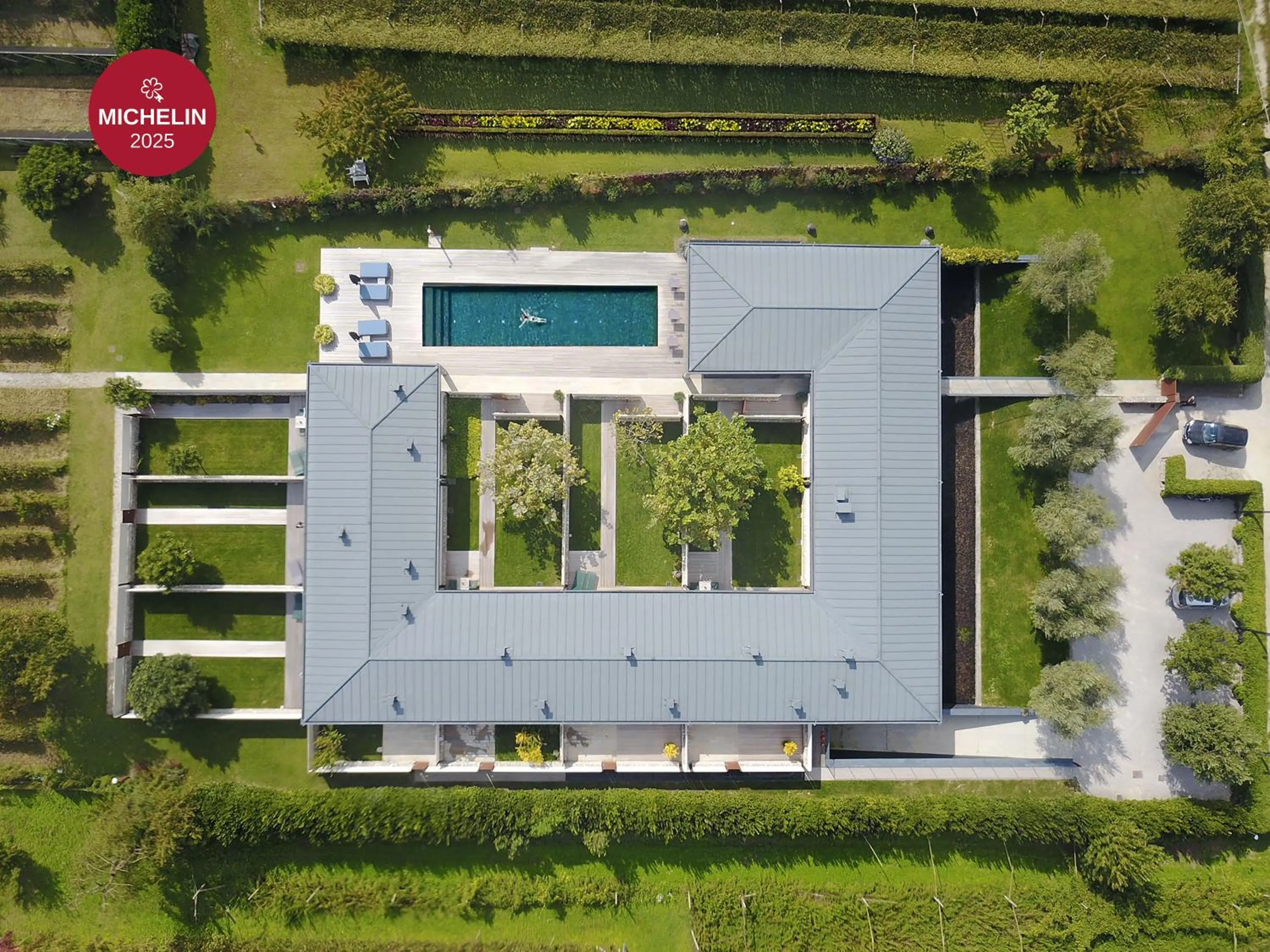 Bird's eye view in Vivere Suites & Rooms