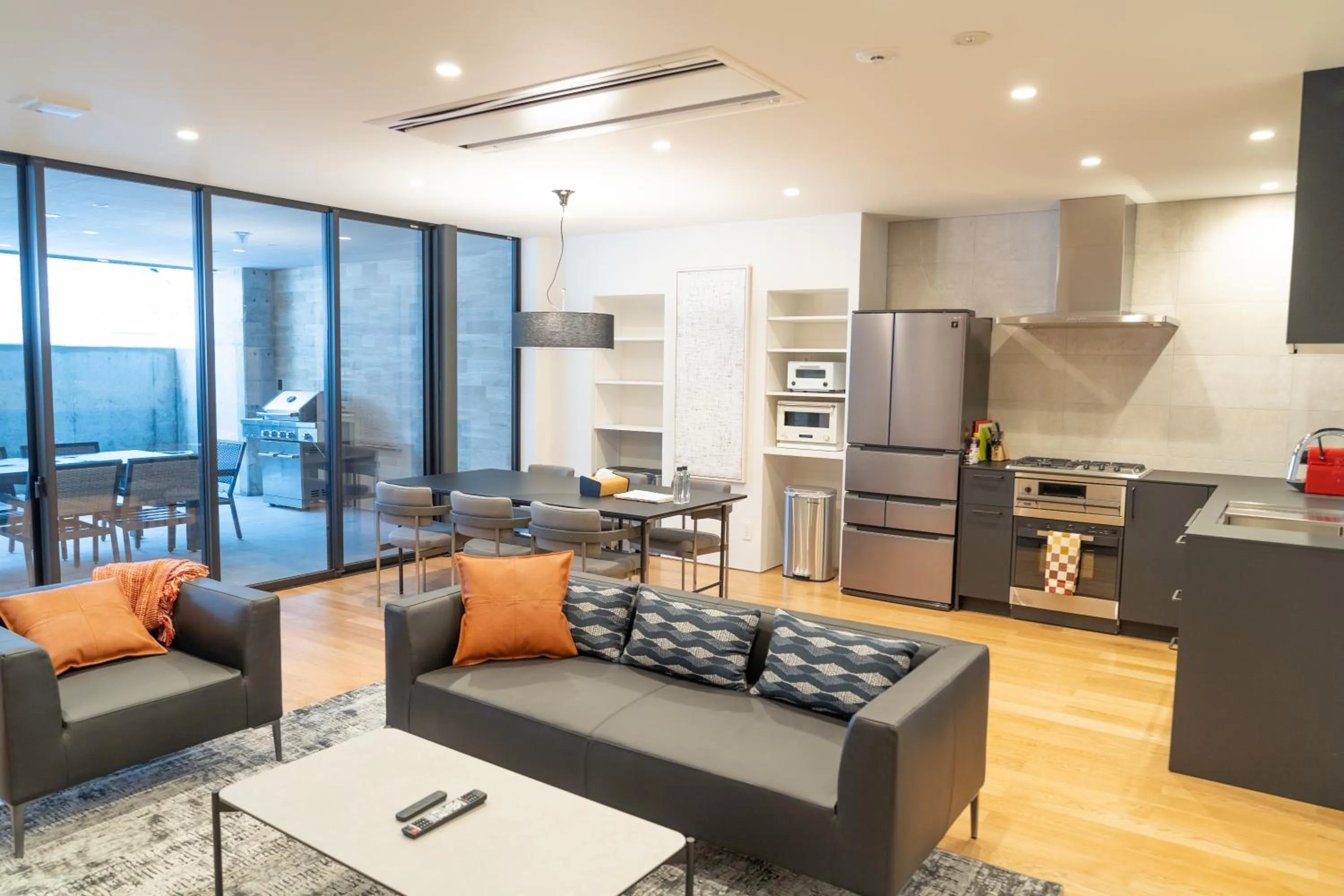 Kitchen or kitchenette in Wadano Gateway Suites & Apartments