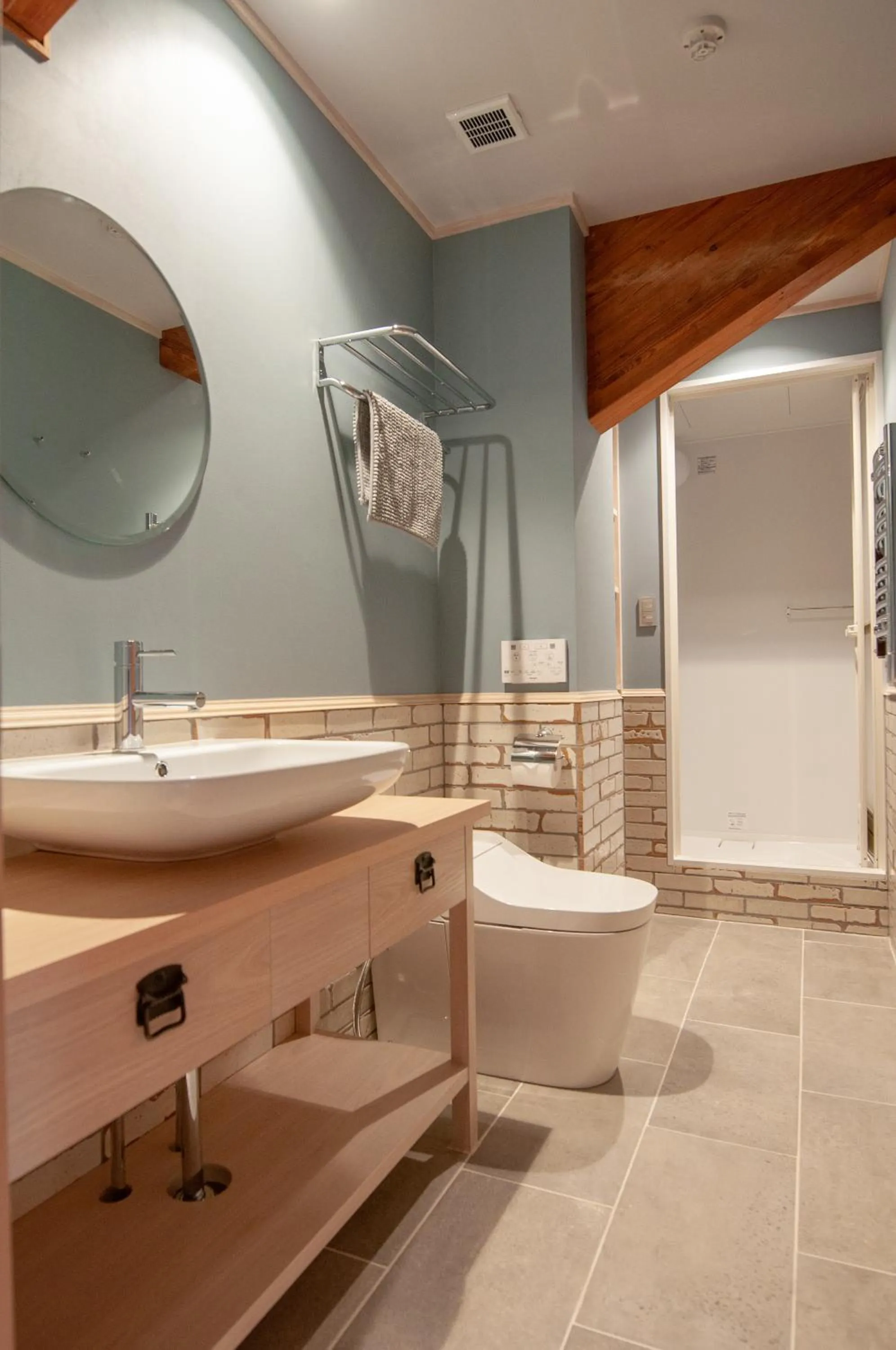 Bathroom in Wadano Gateway Suites & Apartments