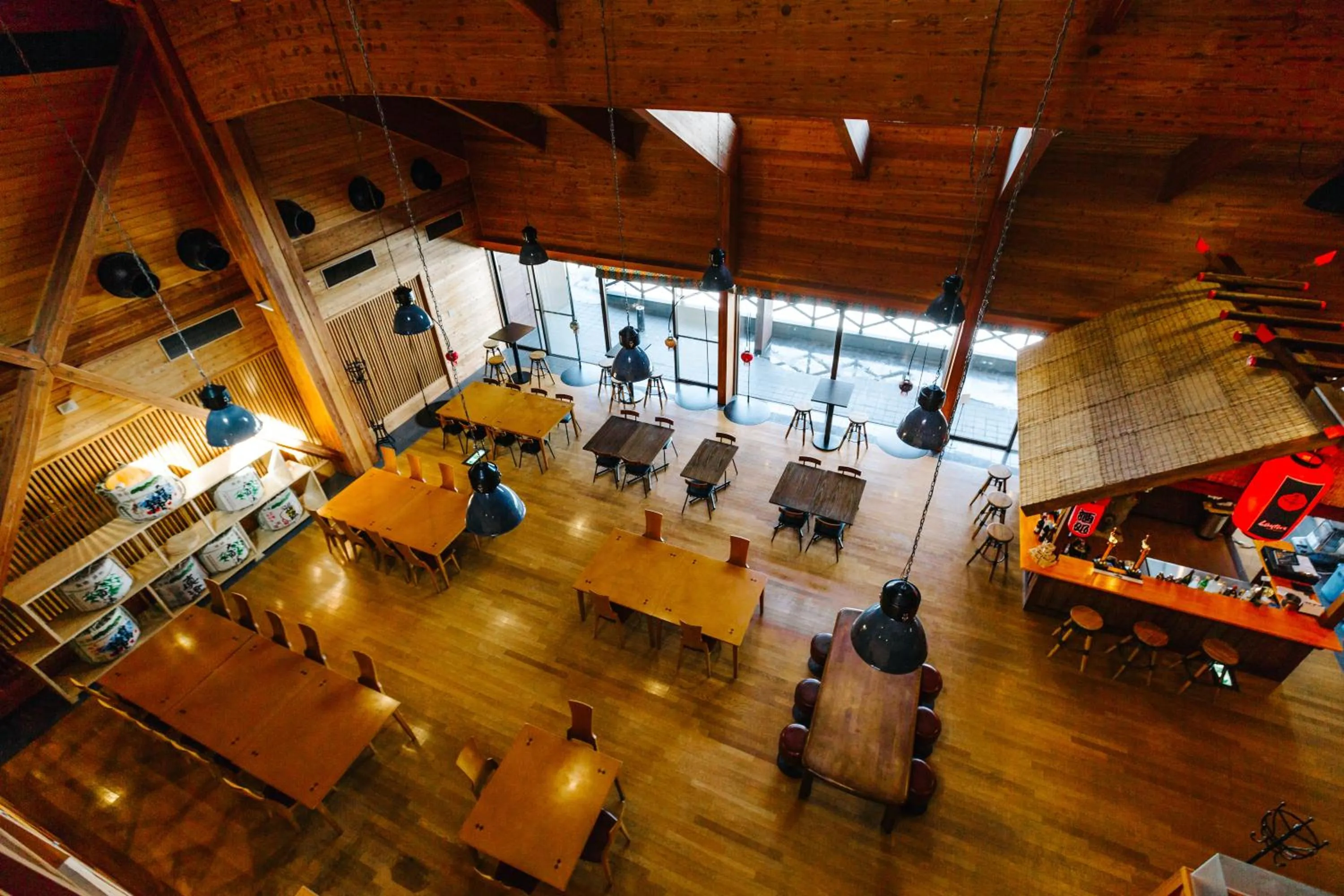 Restaurant/places to eat in Wadano Gateway Suites & Apartments