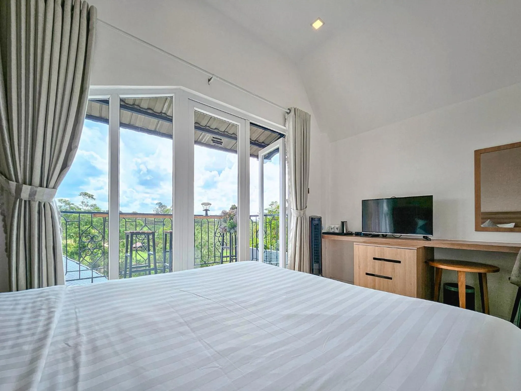 Bed in NATURE LAND 2 - Song Anh Hotel Dalat