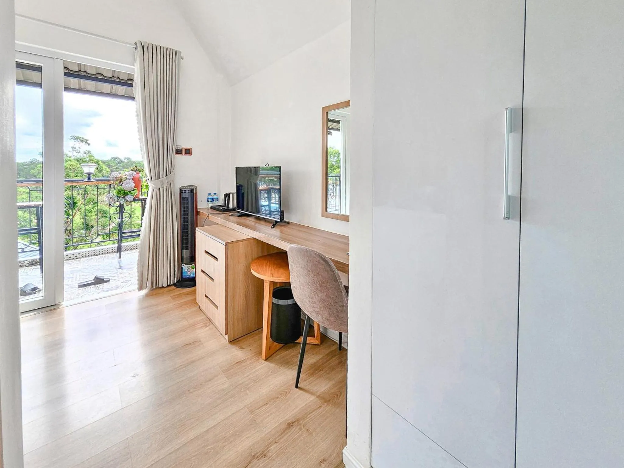 TV and multimedia in NATURE LAND 2 - Song Anh Hotel Dalat