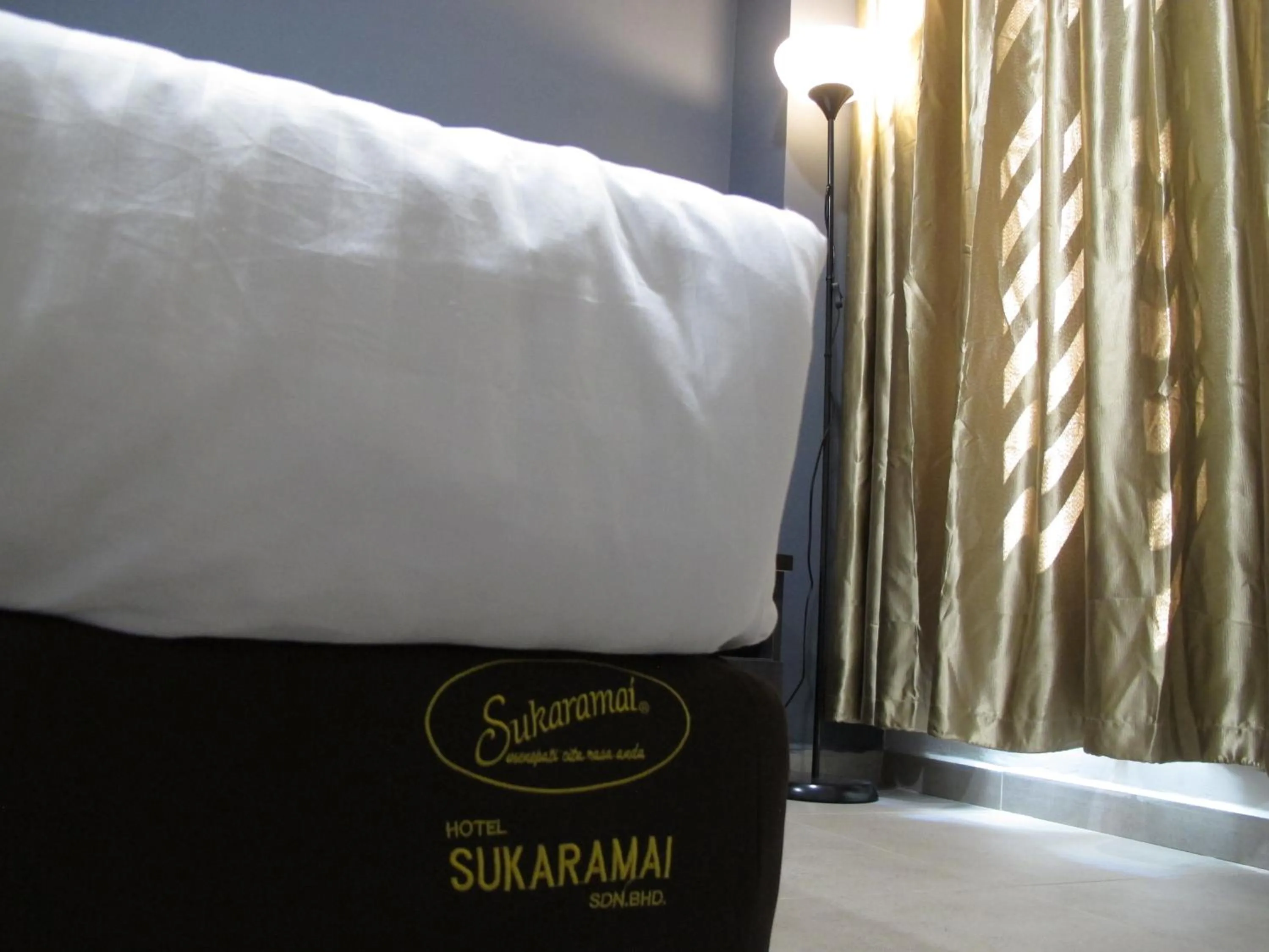 Bed in HOTEL SUKARAMAI