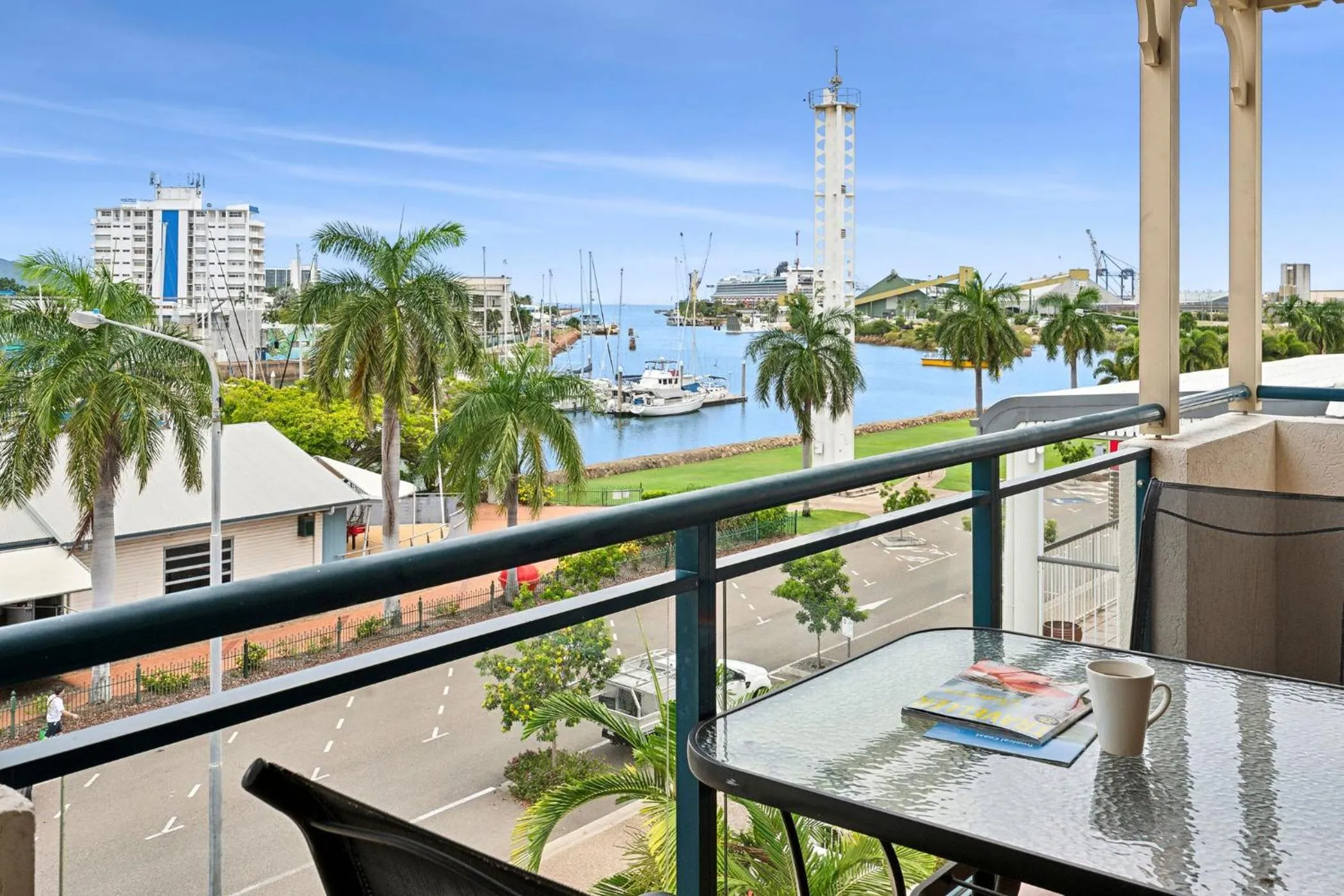 Balcony/Terrace in Park Regis Anchorage