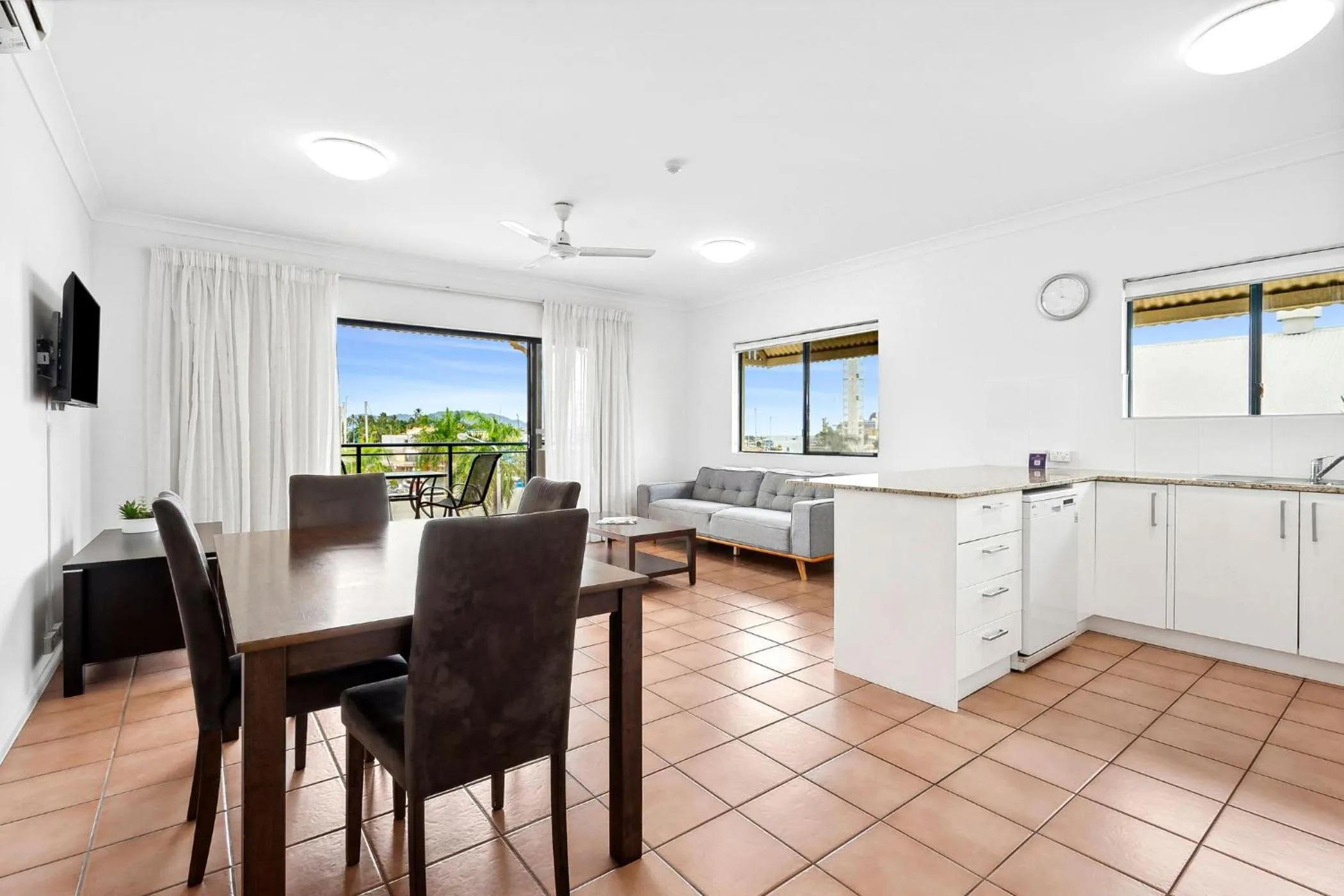 Living room in Park Regis Anchorage