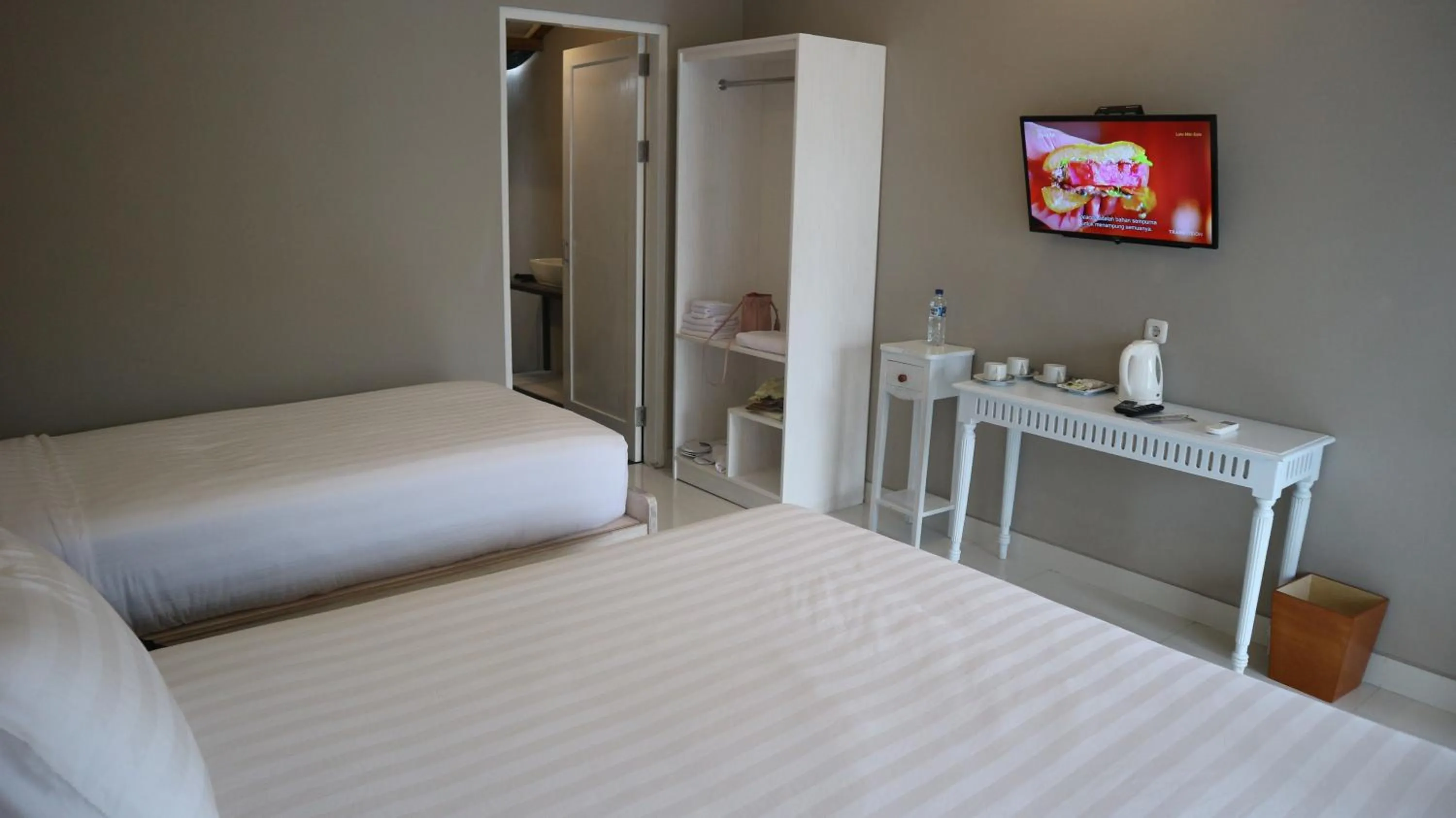 Bedroom, Bed in Sinom Borobudur Heritage Hotel