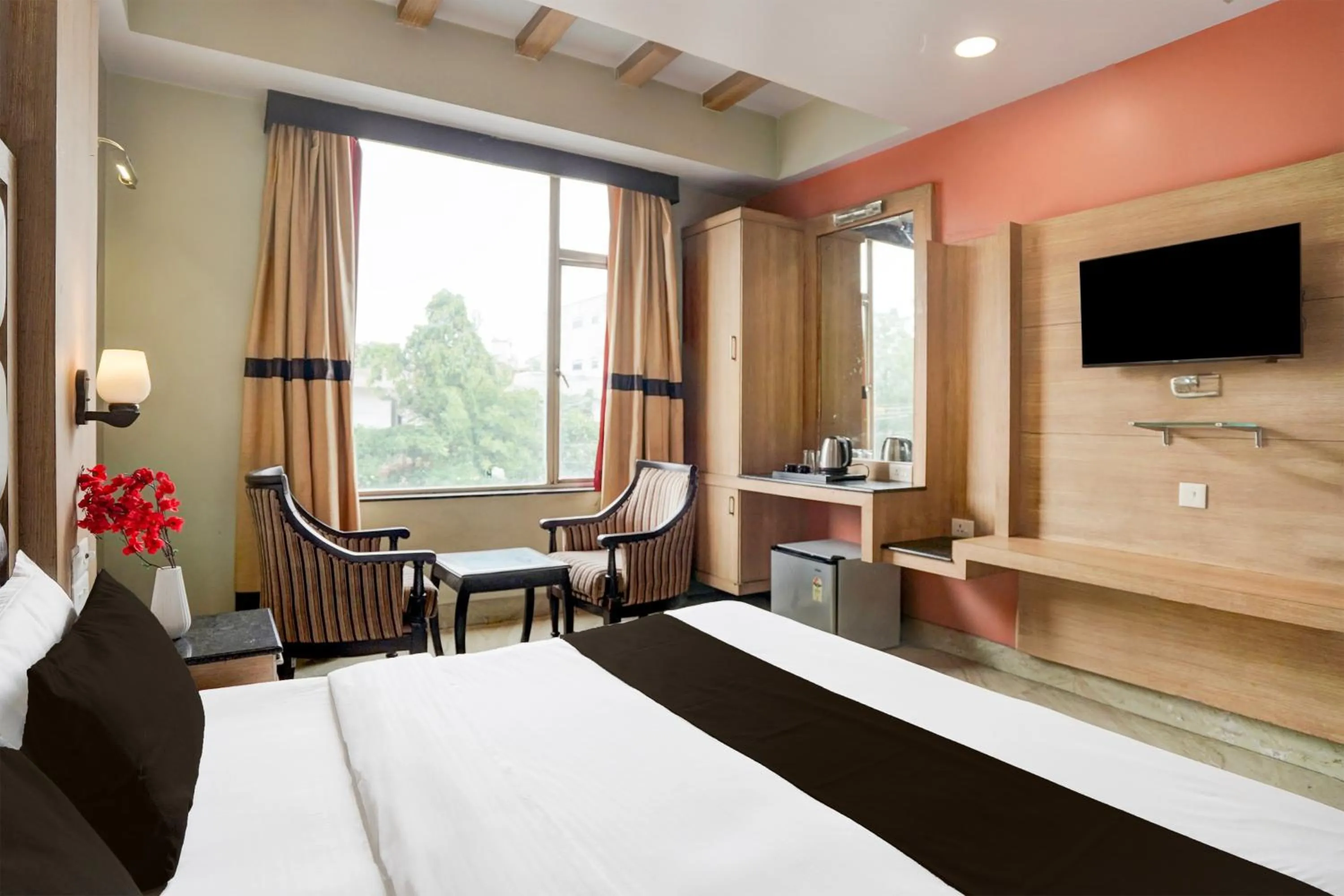 Bedroom, Bed in Super Townhouse Bani Park Formerly Aroma Residency