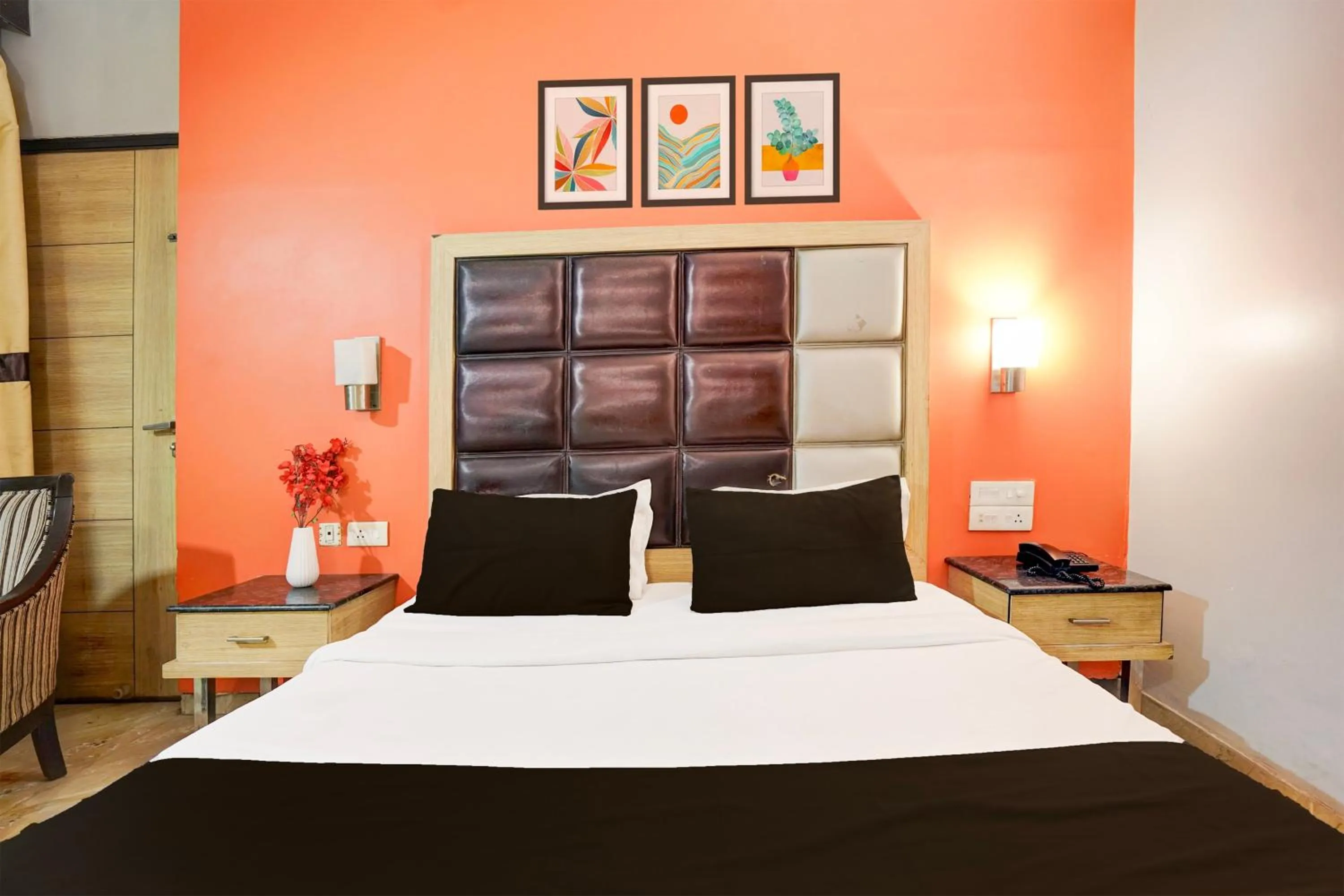 Bedroom, Bed in Super Townhouse Bani Park Formerly Aroma Residency