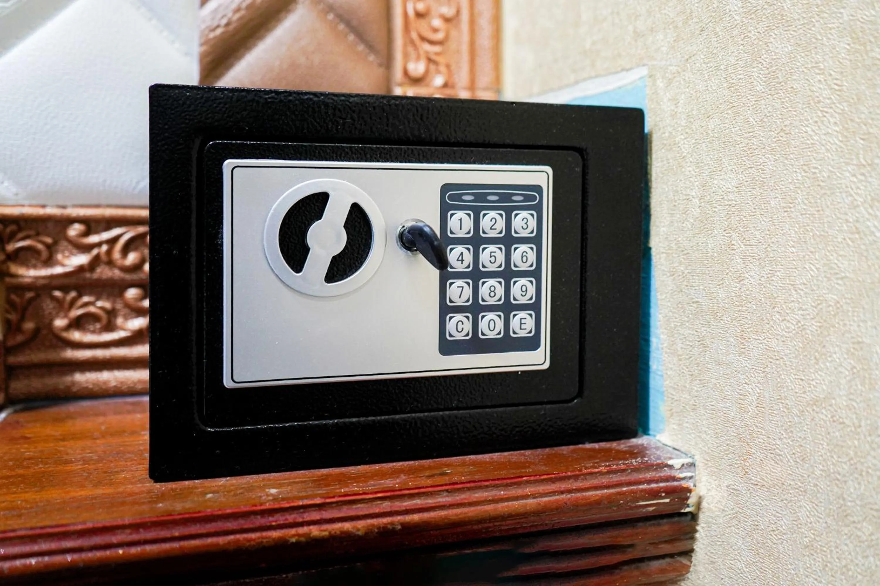 safe in Marine paradise Encore