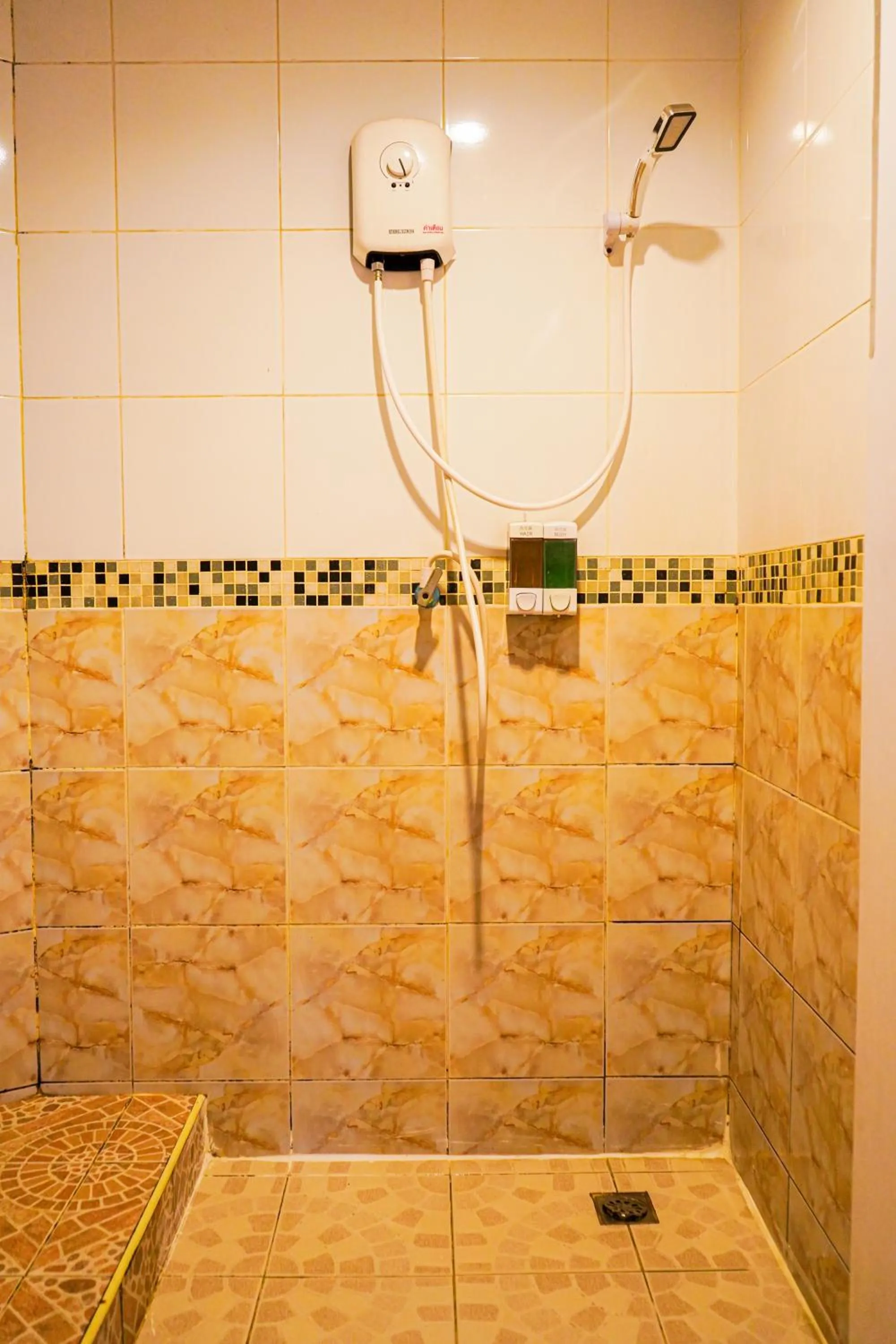 Shower in Marine paradise Encore