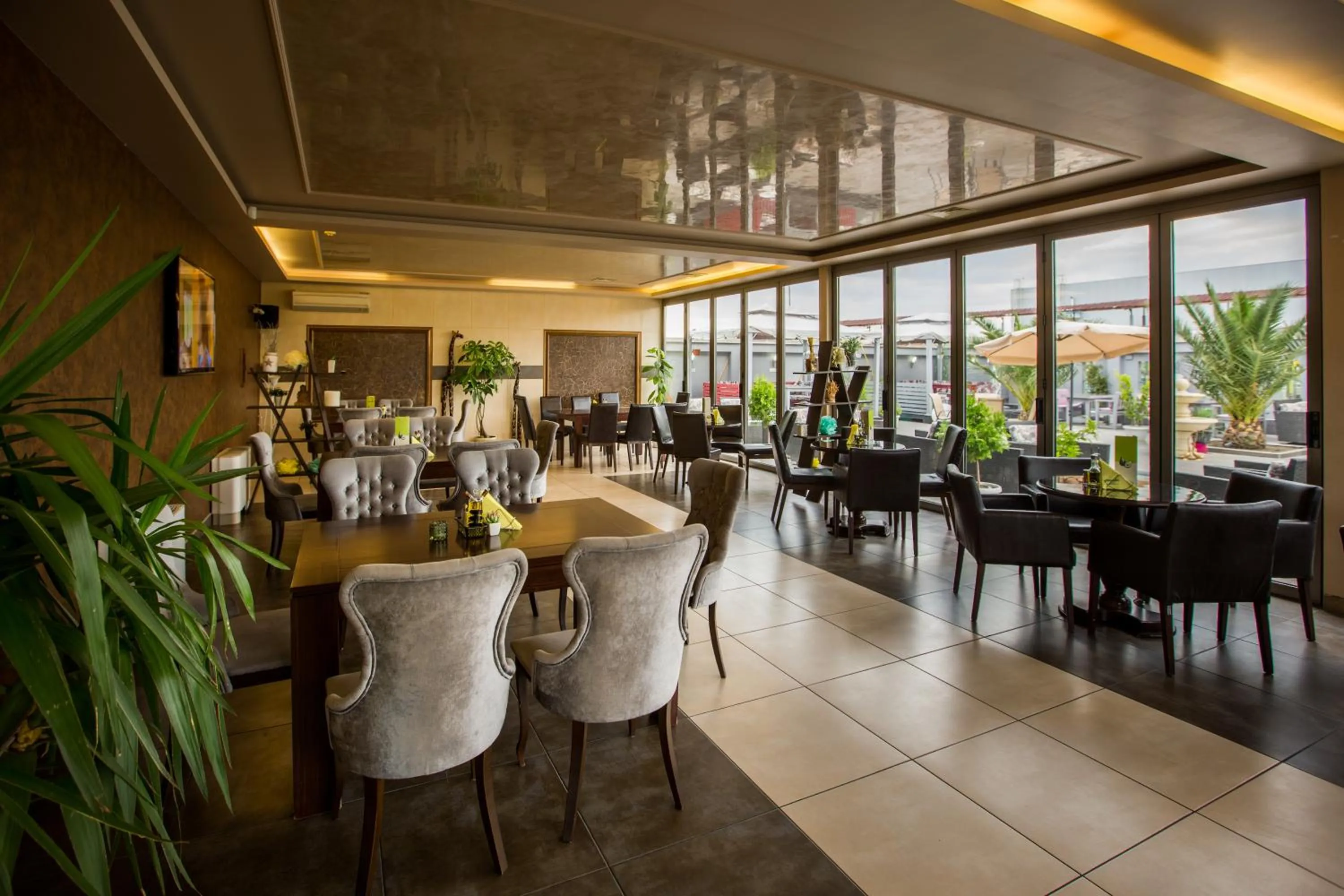 Restaurant/places to eat in Plaza Hotel Plovdiv - Free Parking