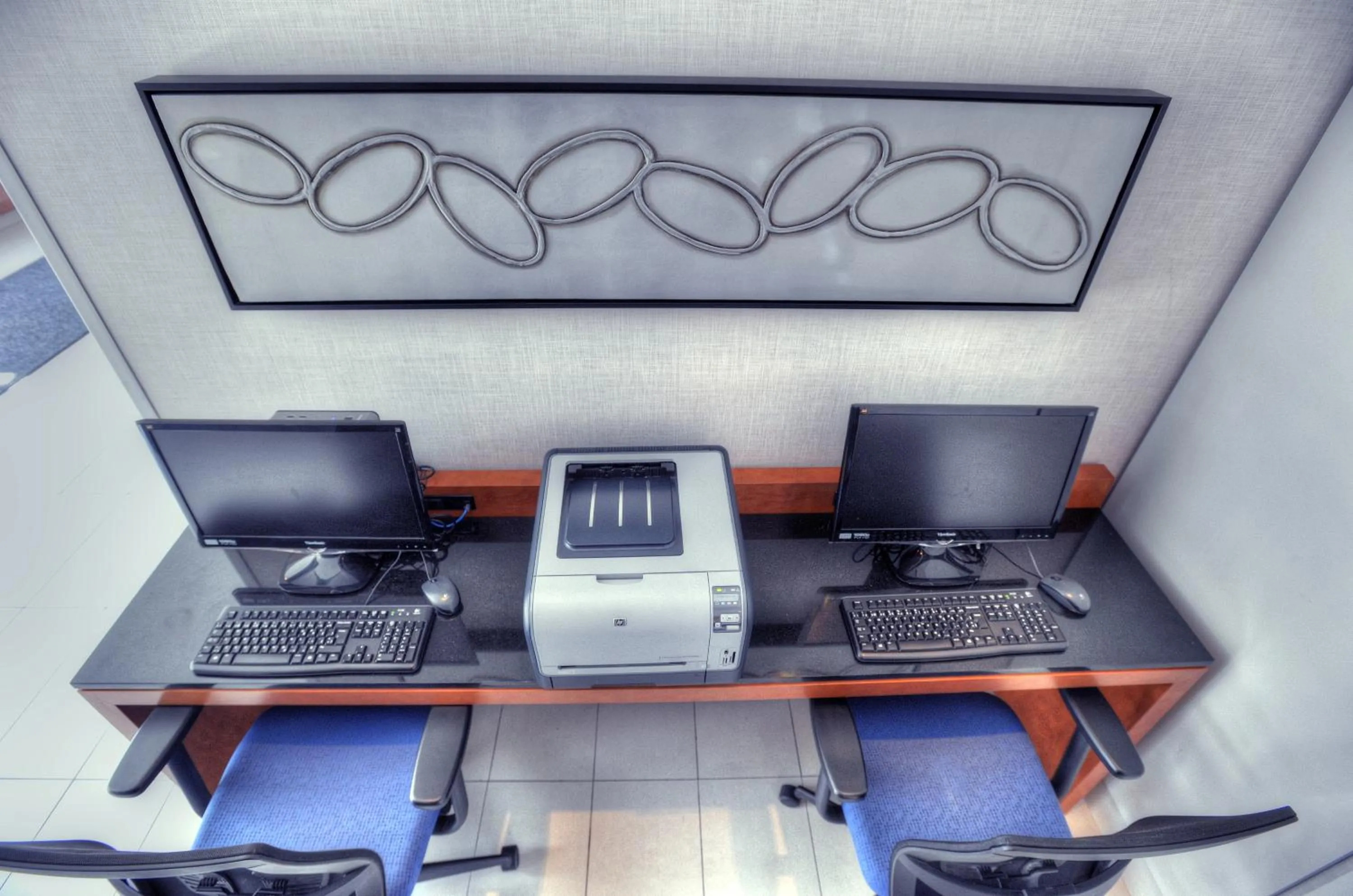 Communal lounge/ TV room in Hotel Forestel