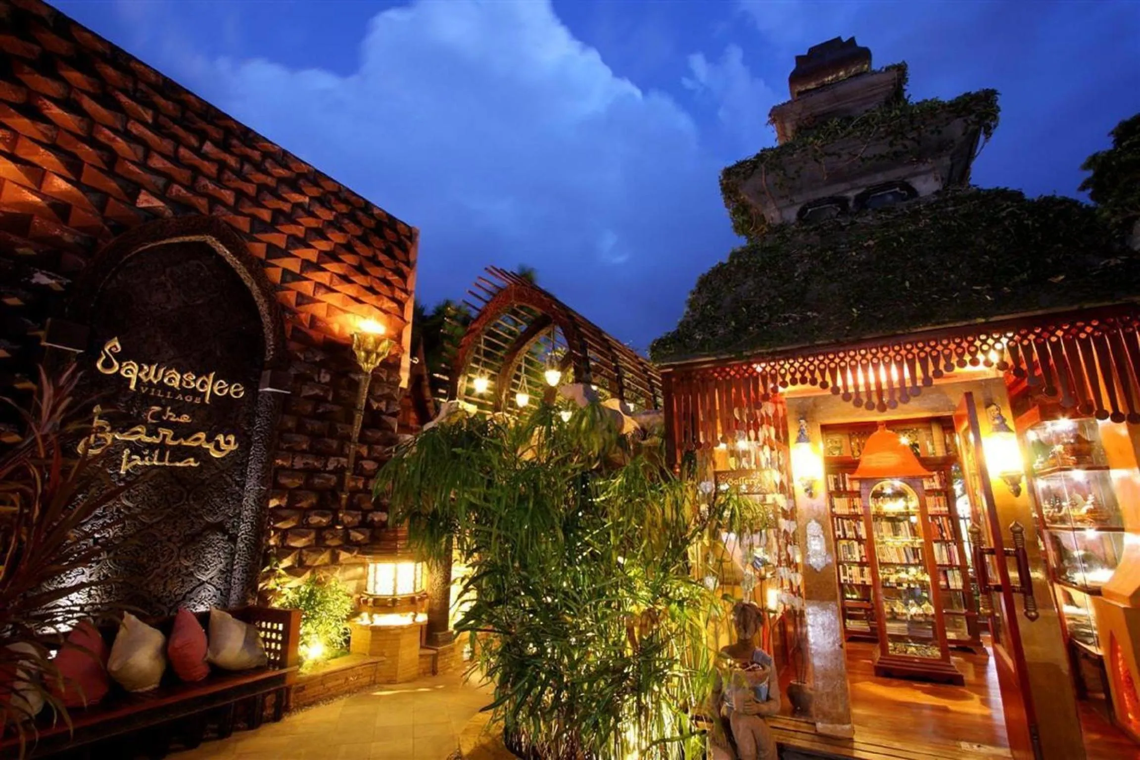 Facade/entrance in Sawasdee Village